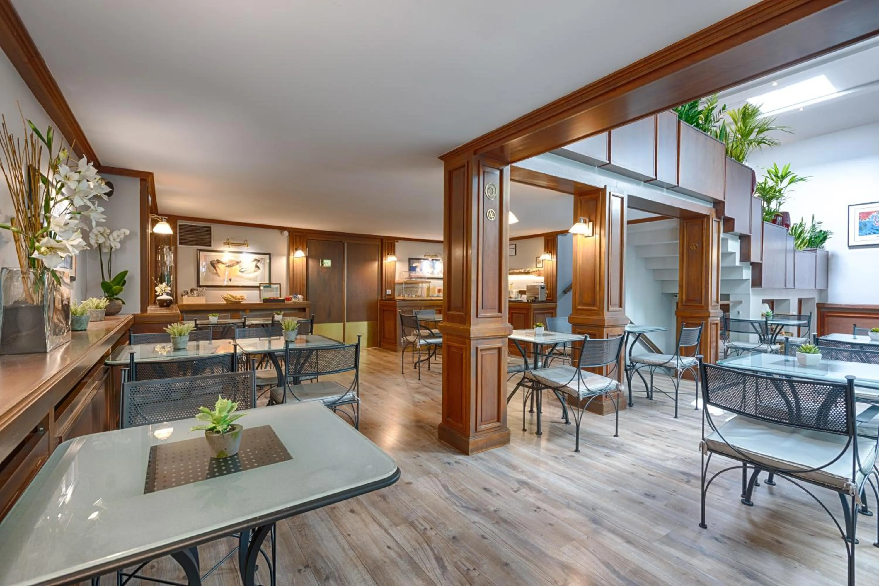 Breakfast in Apollinaire