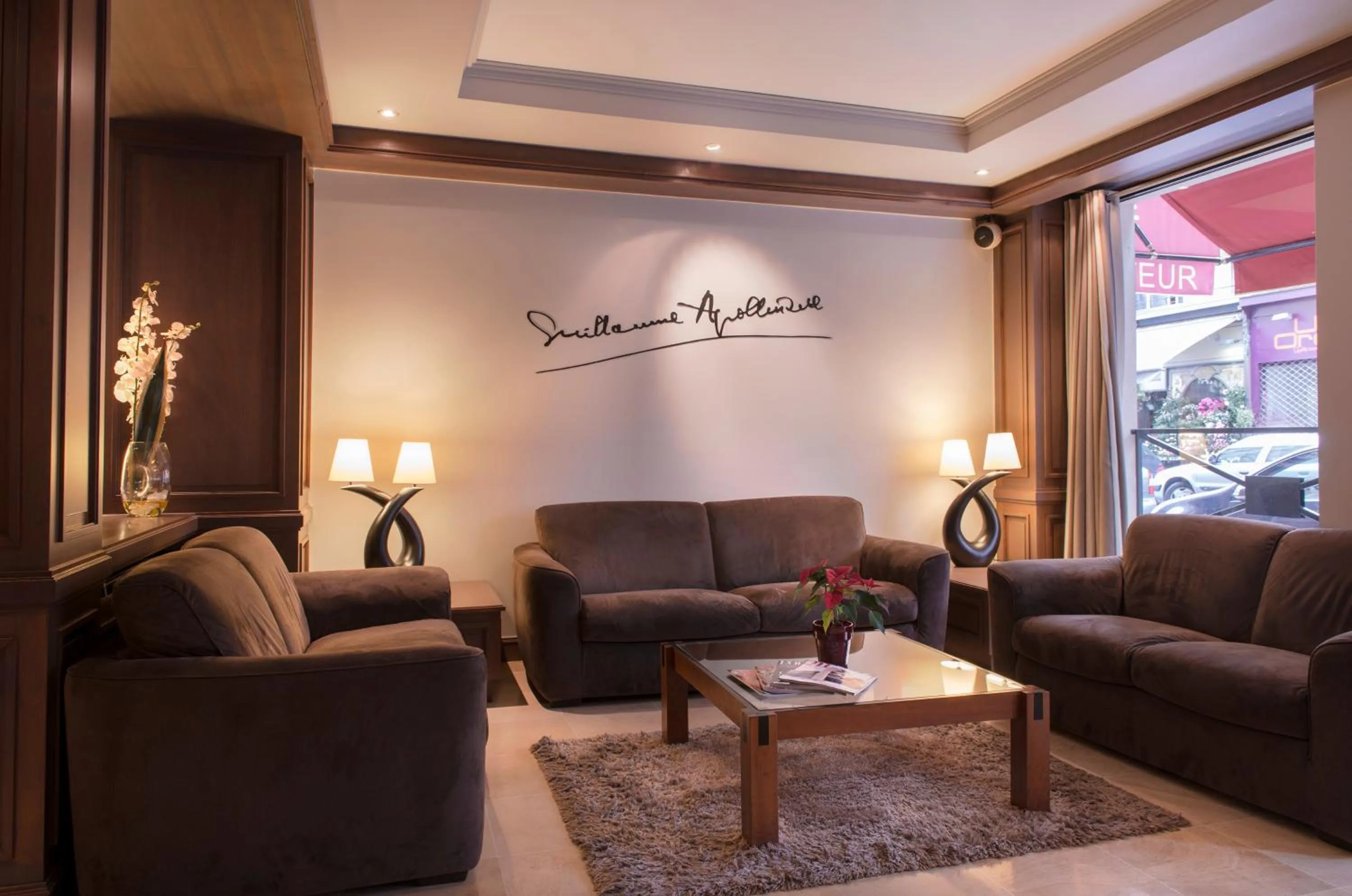 Lobby or reception in Apollinaire