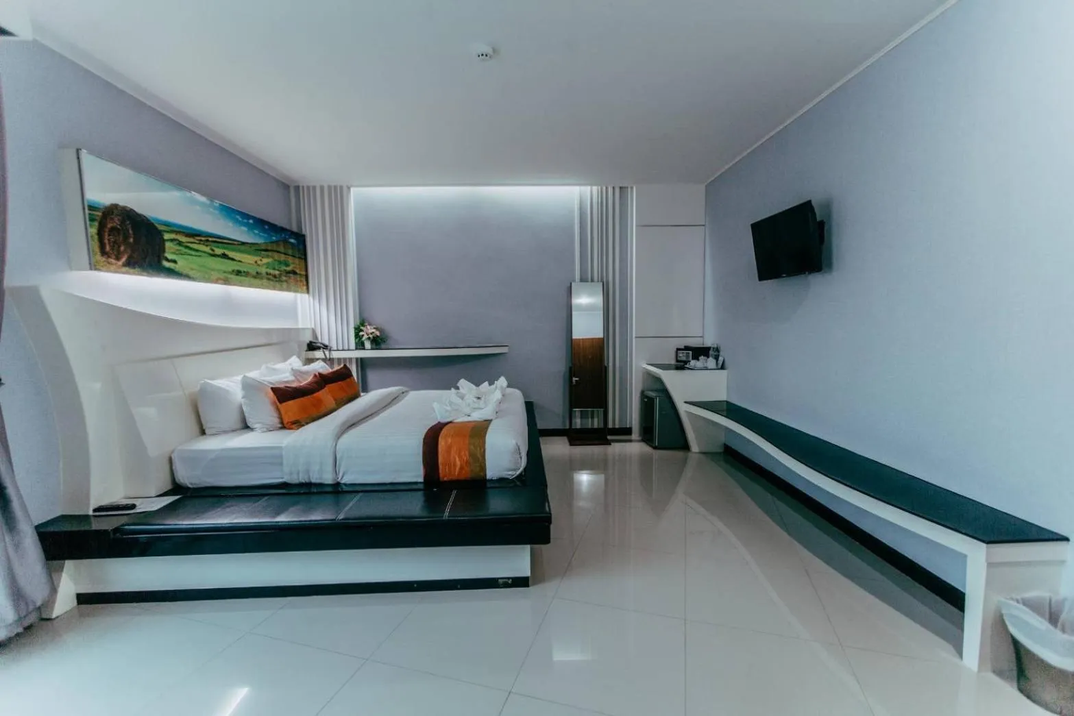 Bed in Mantra Varee Hotel