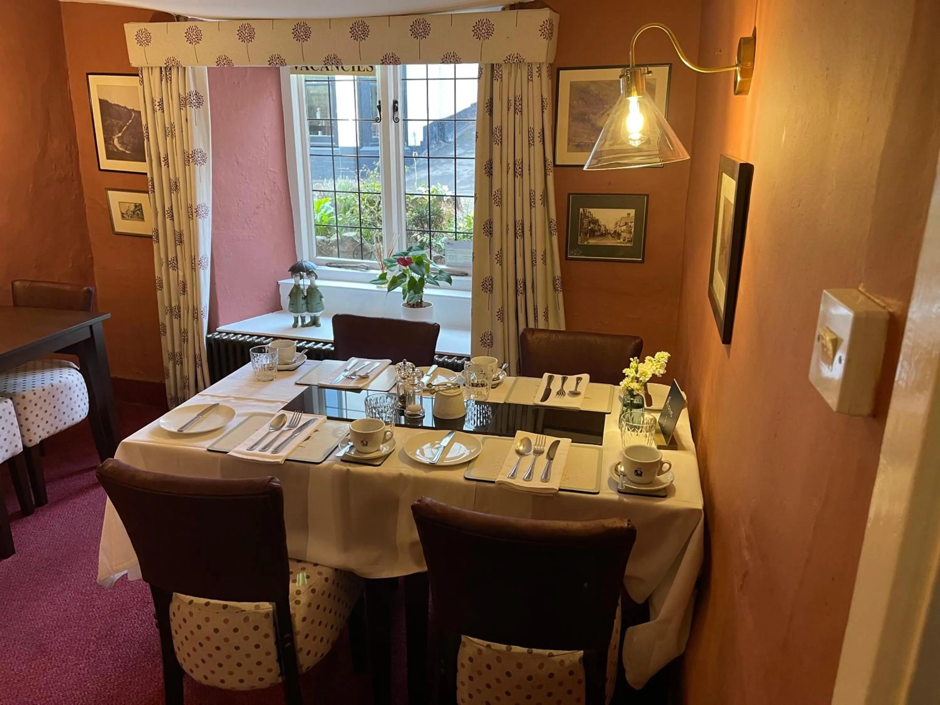 Breakfast in Myrtle Cottage B&B