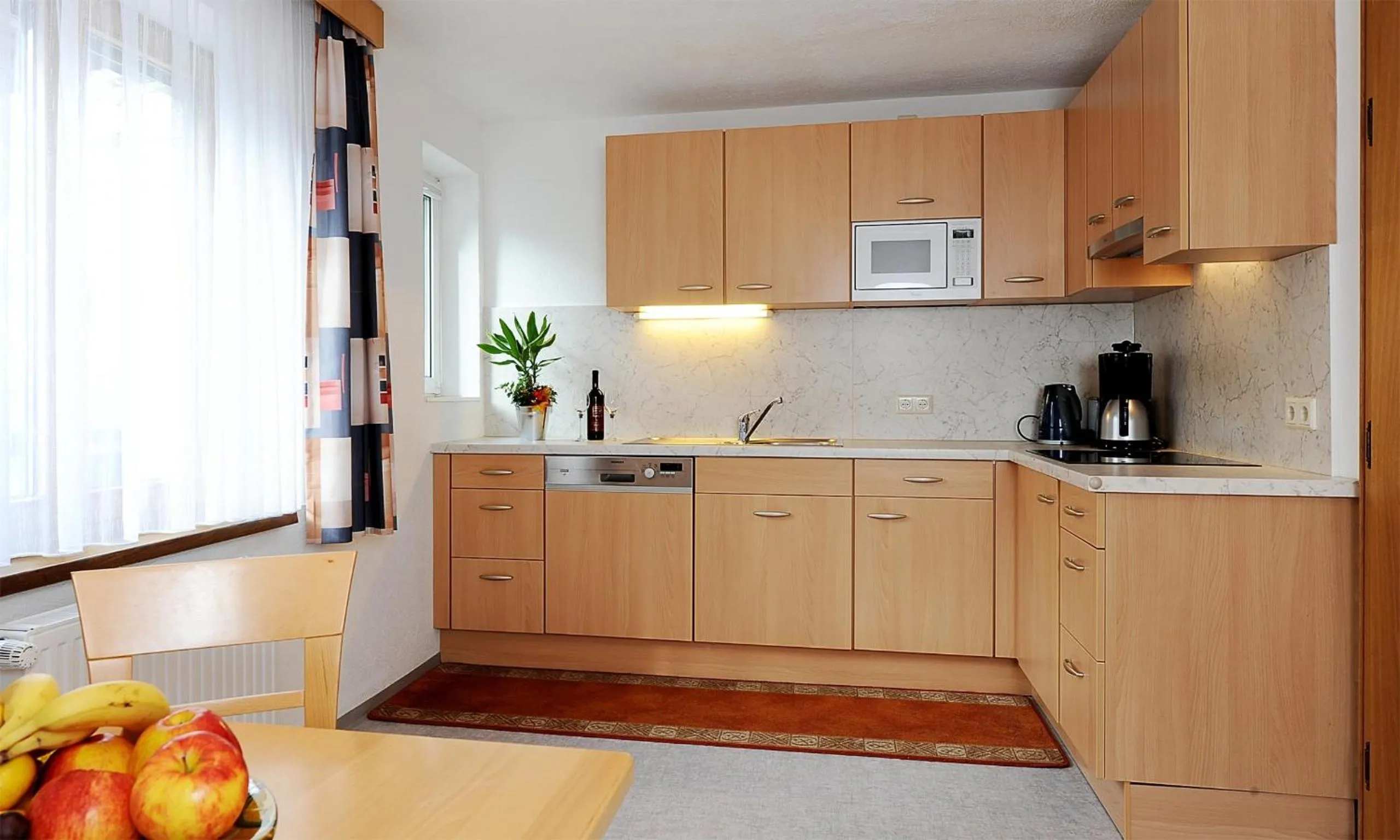 Kitchen or kitchenette in Apart Christine - Silvrettacard-Sommer inklusive