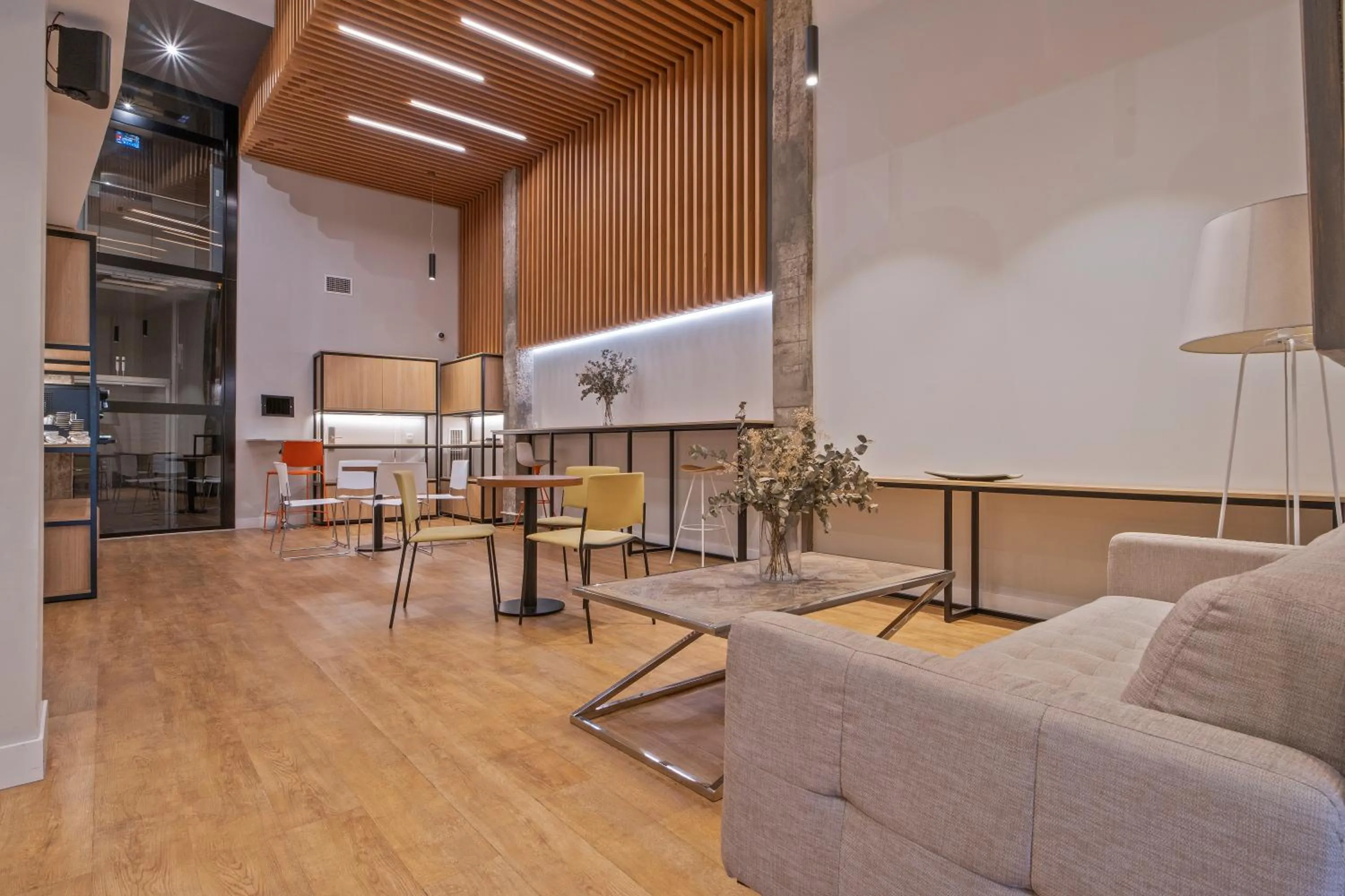 Seating area in Uma Suites Ondarreta