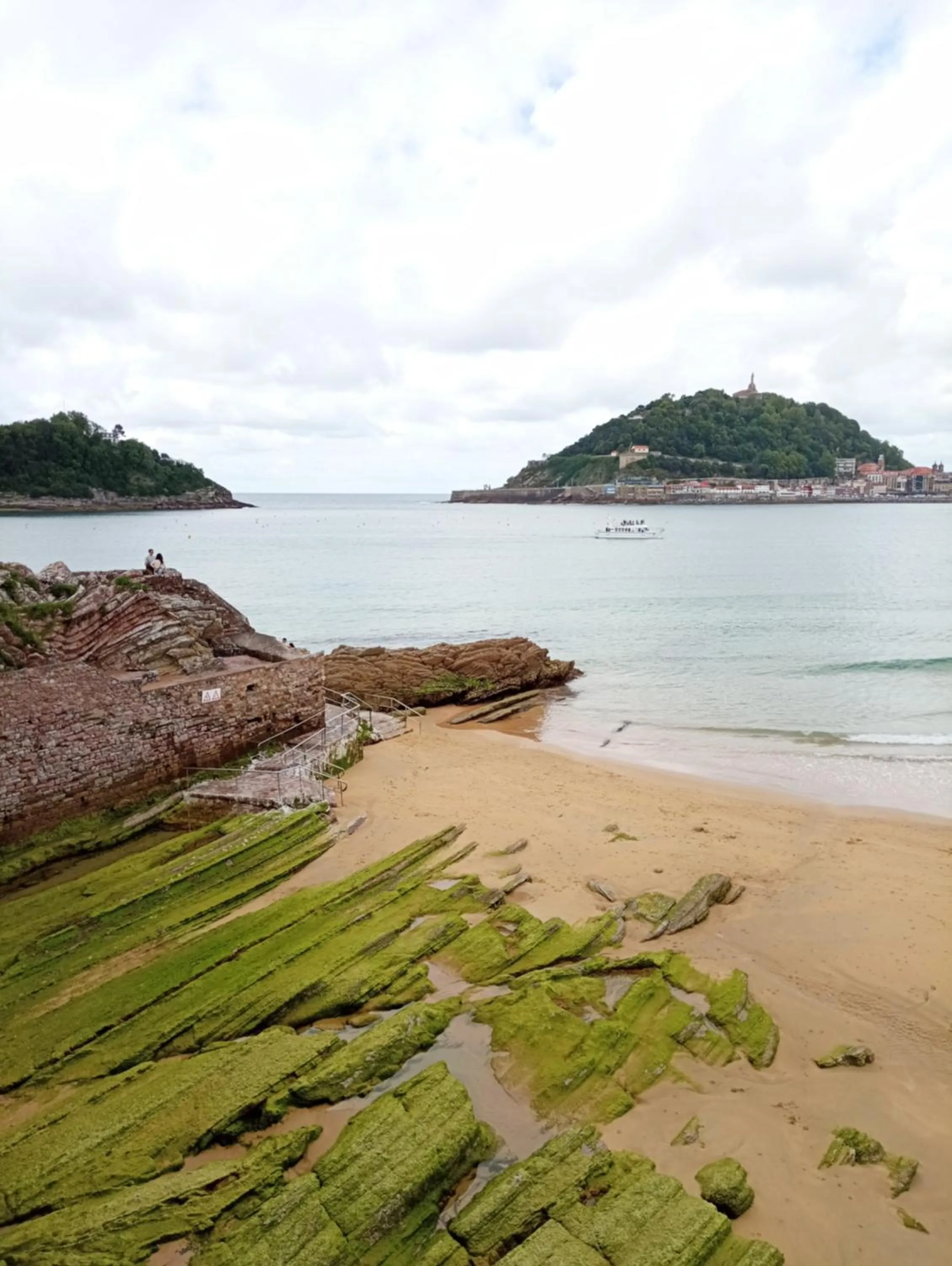 Beach in Uma Suites Ondarreta