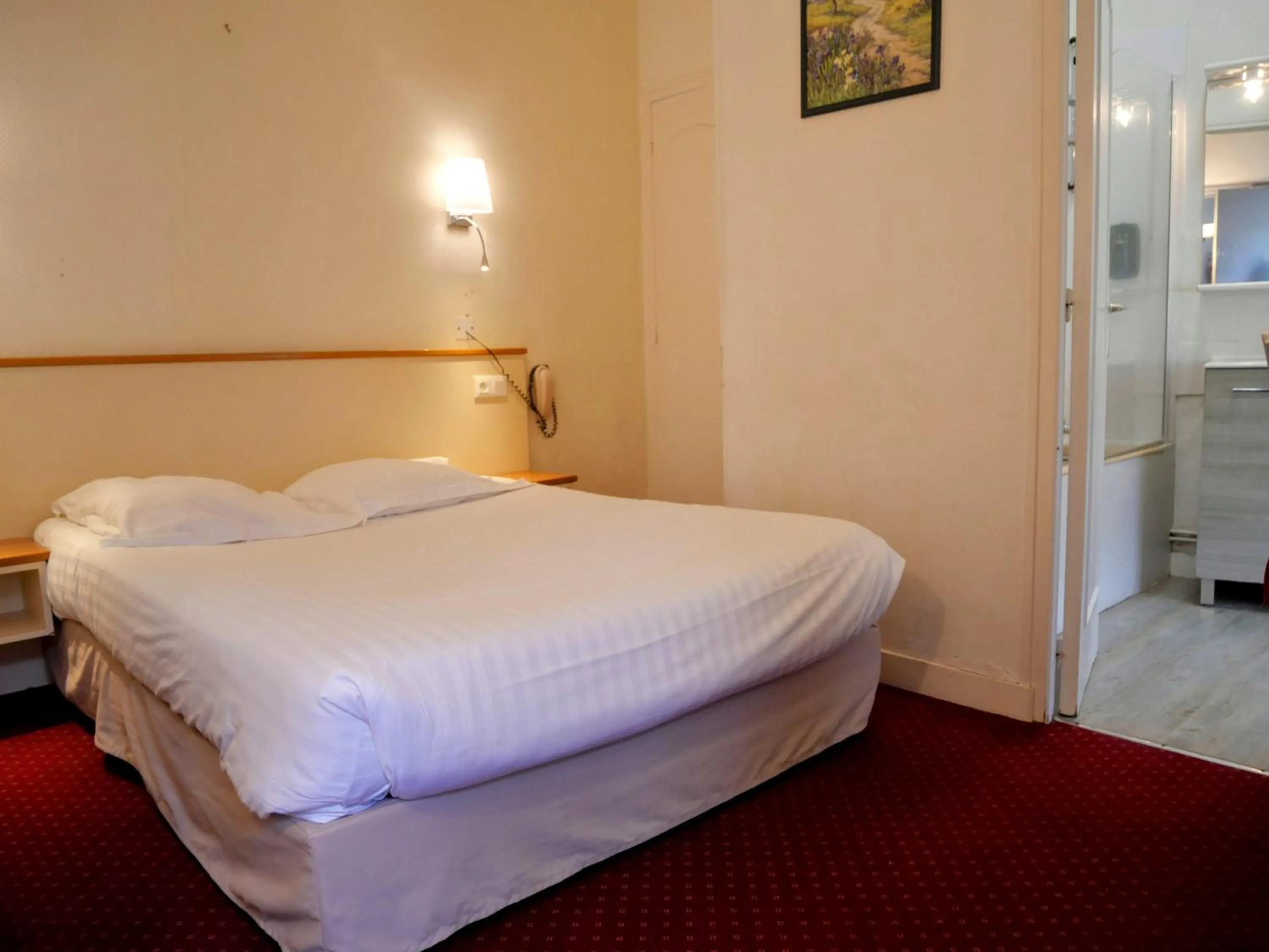 Bedroom, Bed in Hotel Iena