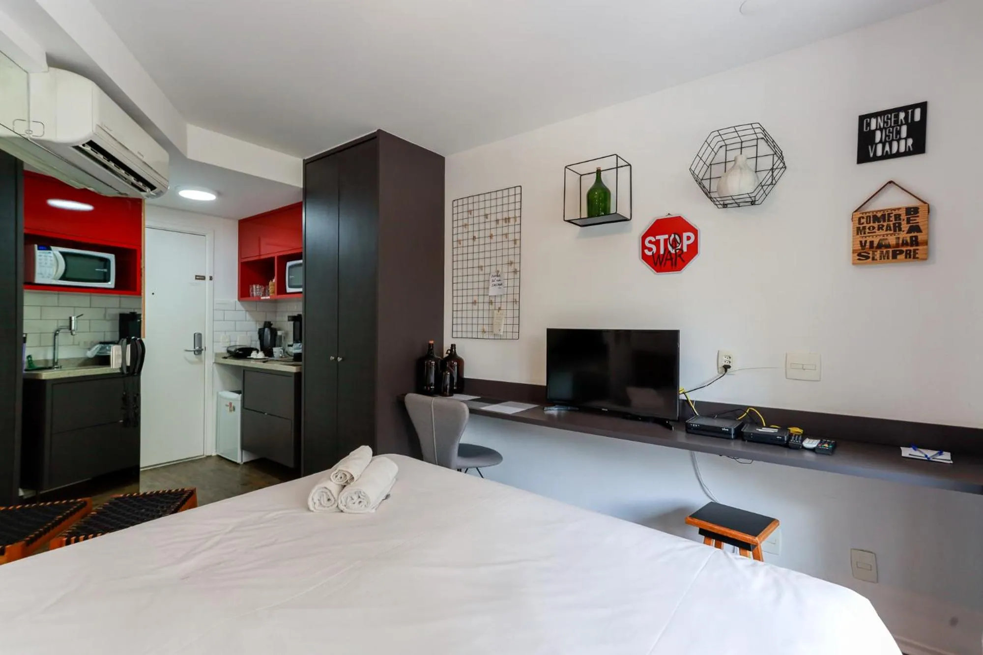 Kitchen or kitchenette, Bed in 360 São Luis