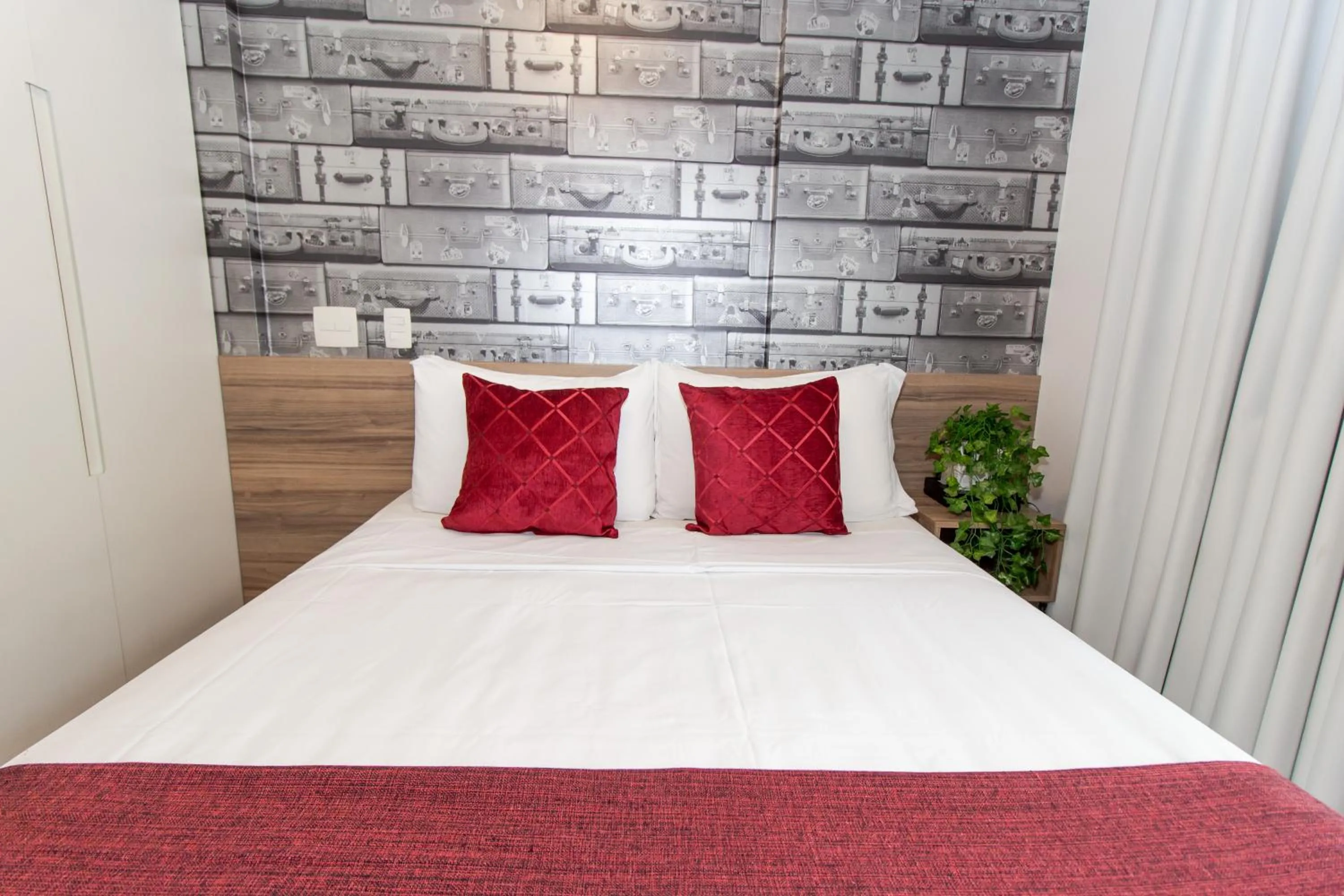 Photo of the whole room, Bed in 360 São Luis