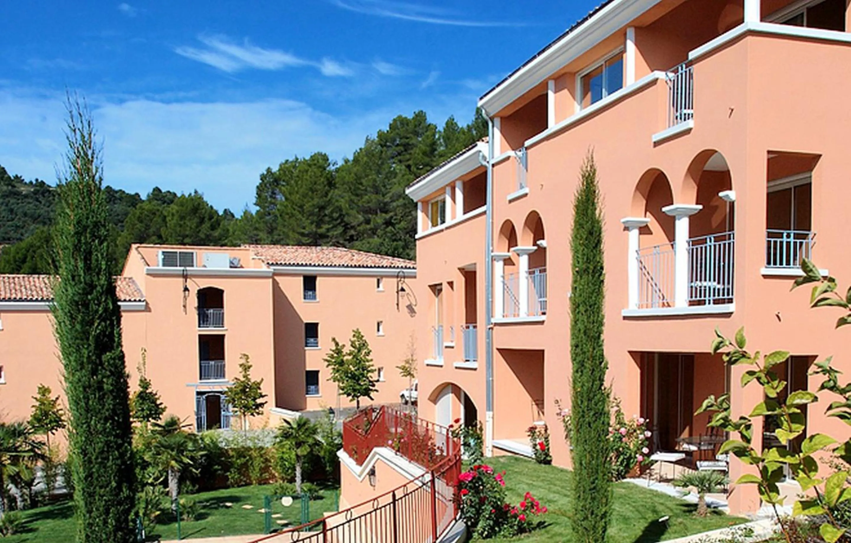 Property building in Résidence Odalys La Licorne de Haute Provence