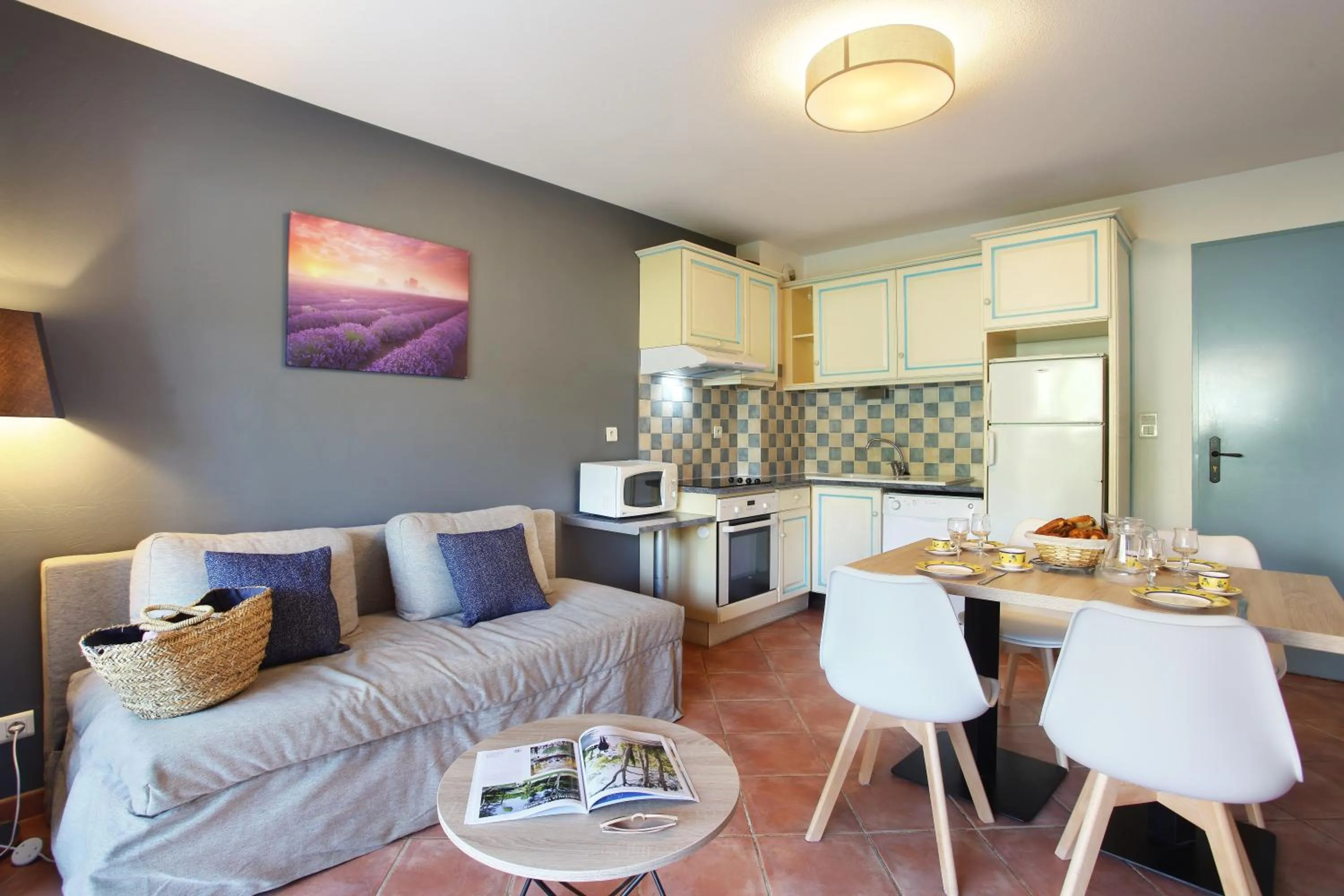 Kitchen or kitchenette in Résidence Odalys La Licorne de Haute Provence