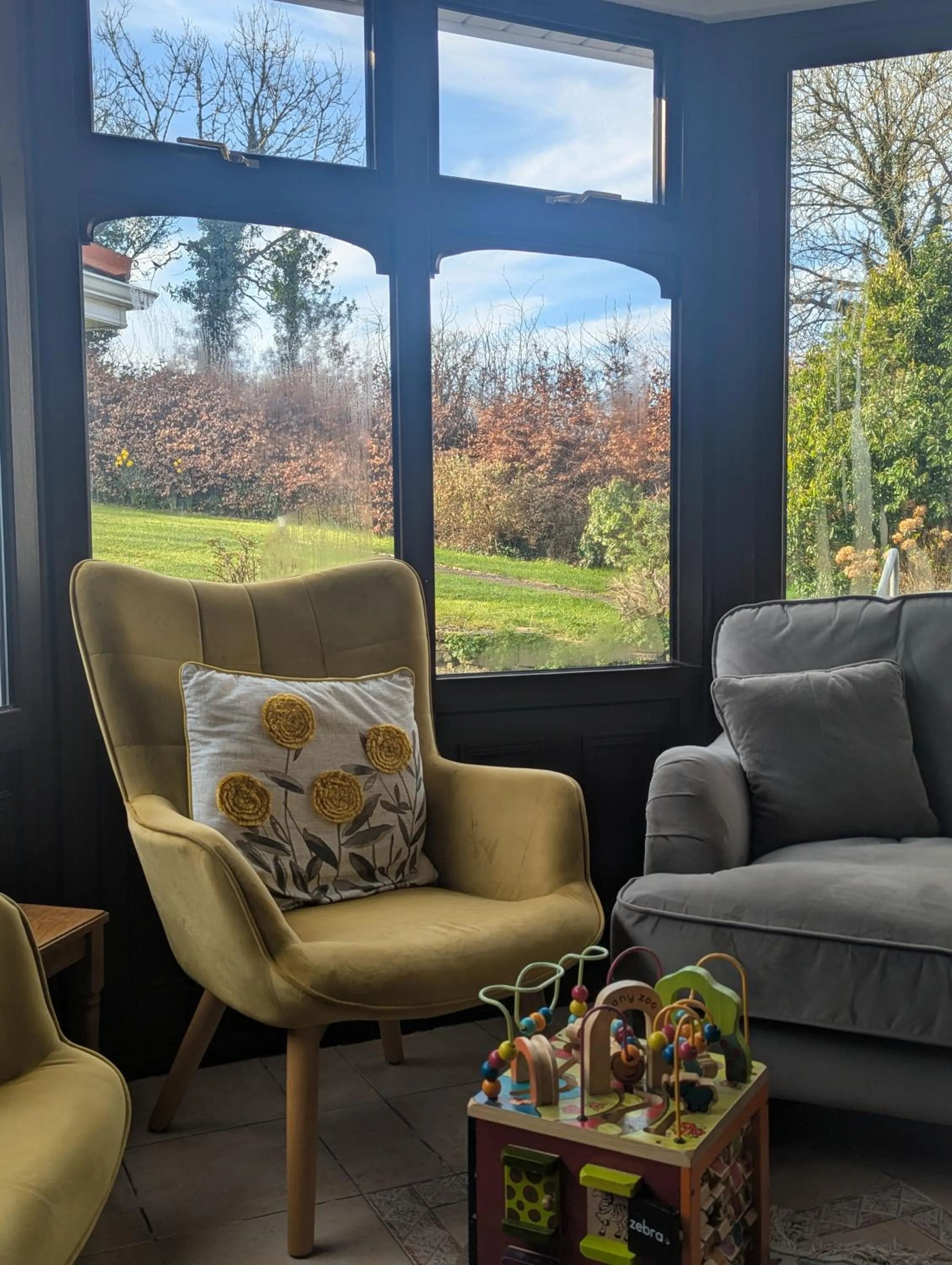 Lounge or bar in Willowbank House