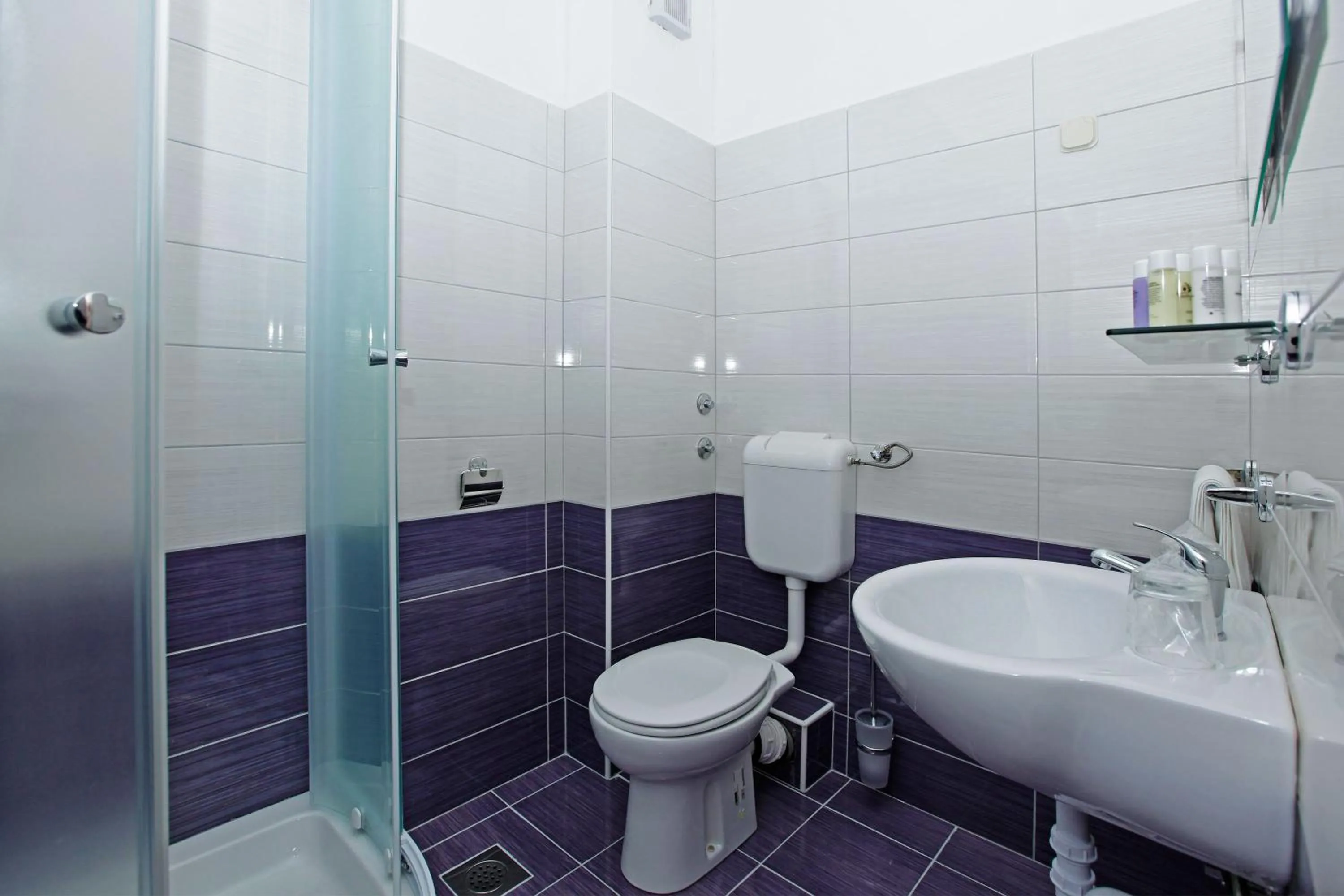 Shower in Apartments Vala