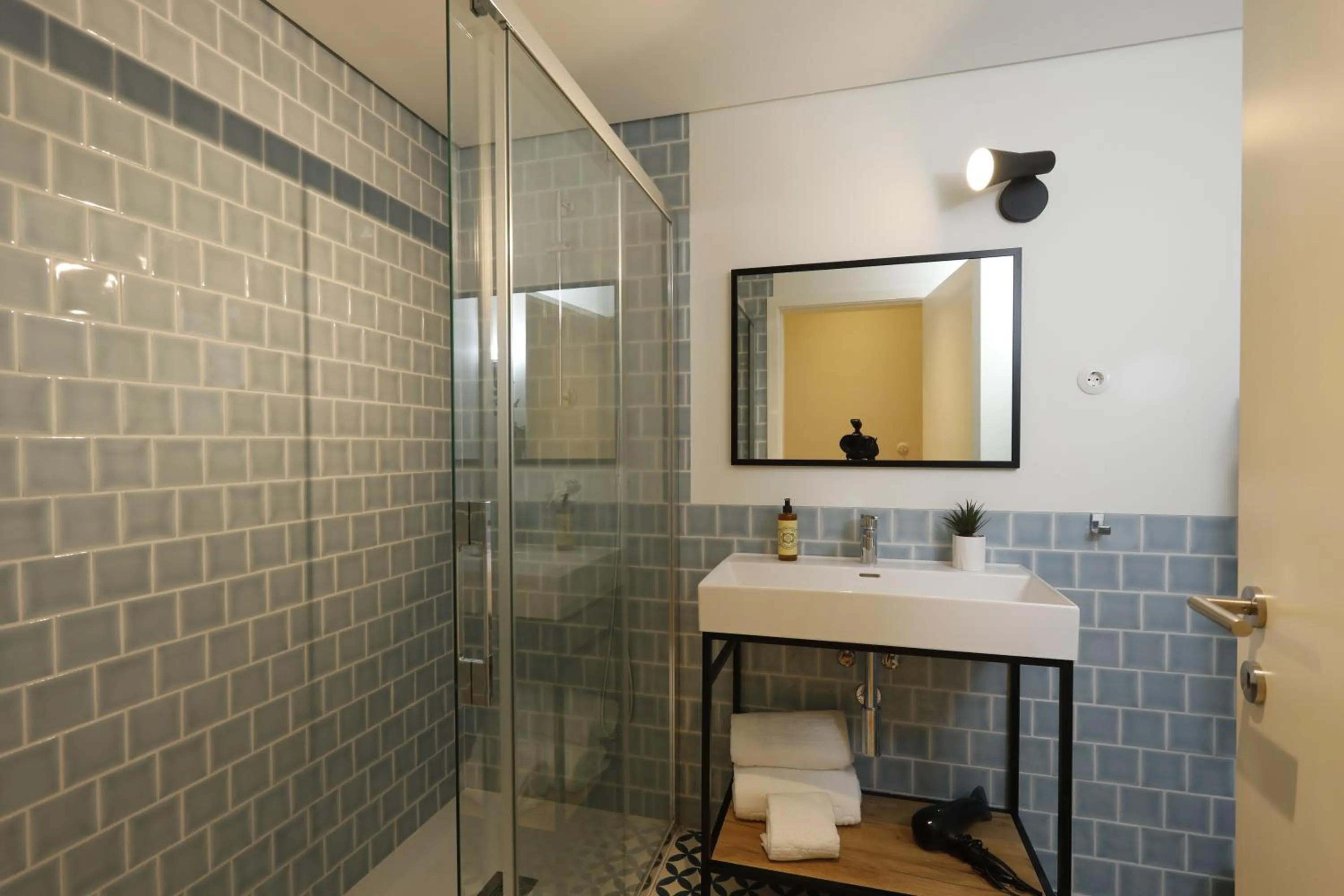 Bathroom in Montebelo Lisbon Downtown Apartments