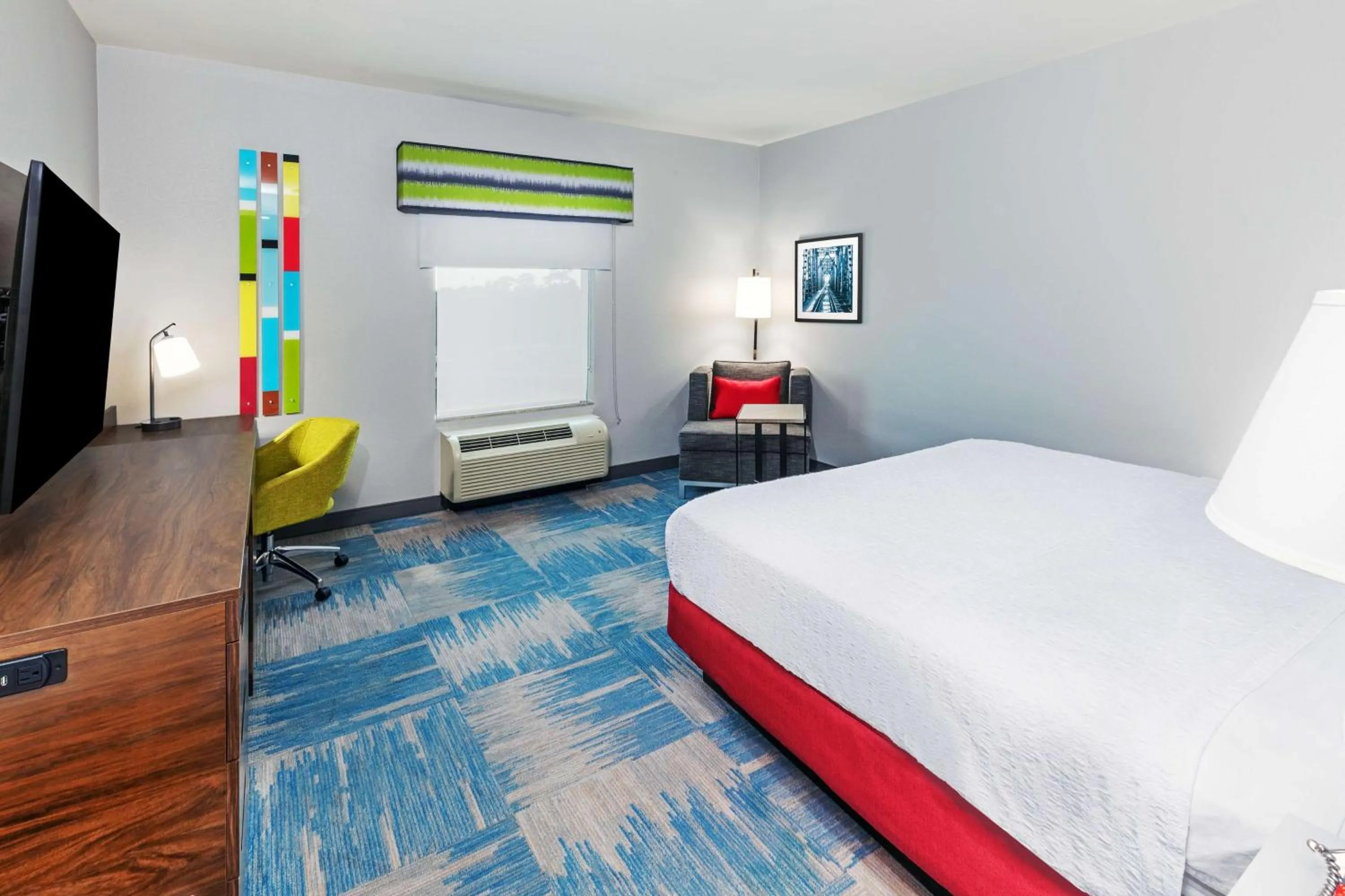 Bed in Hampton Inn and Suites Houston Heights I-10