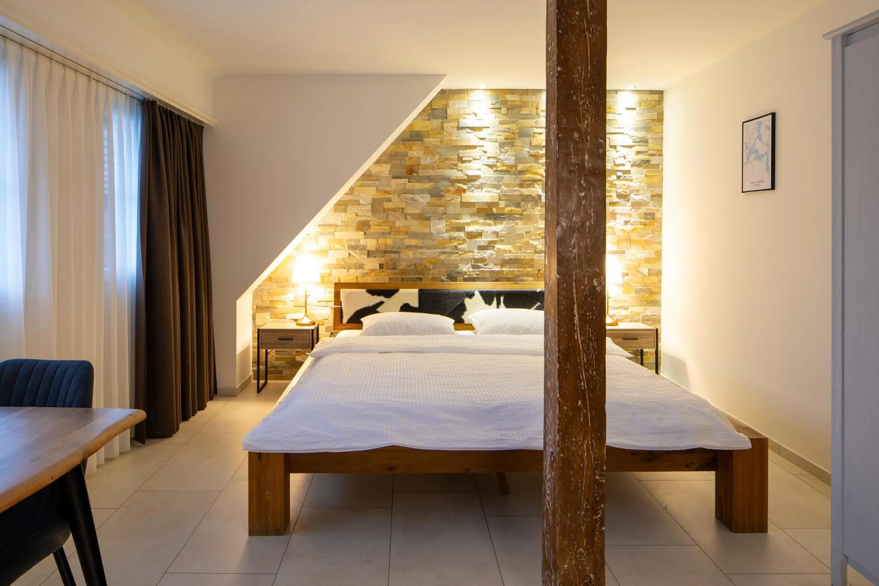 Photo of the whole room, Bed in Rigiblick am See