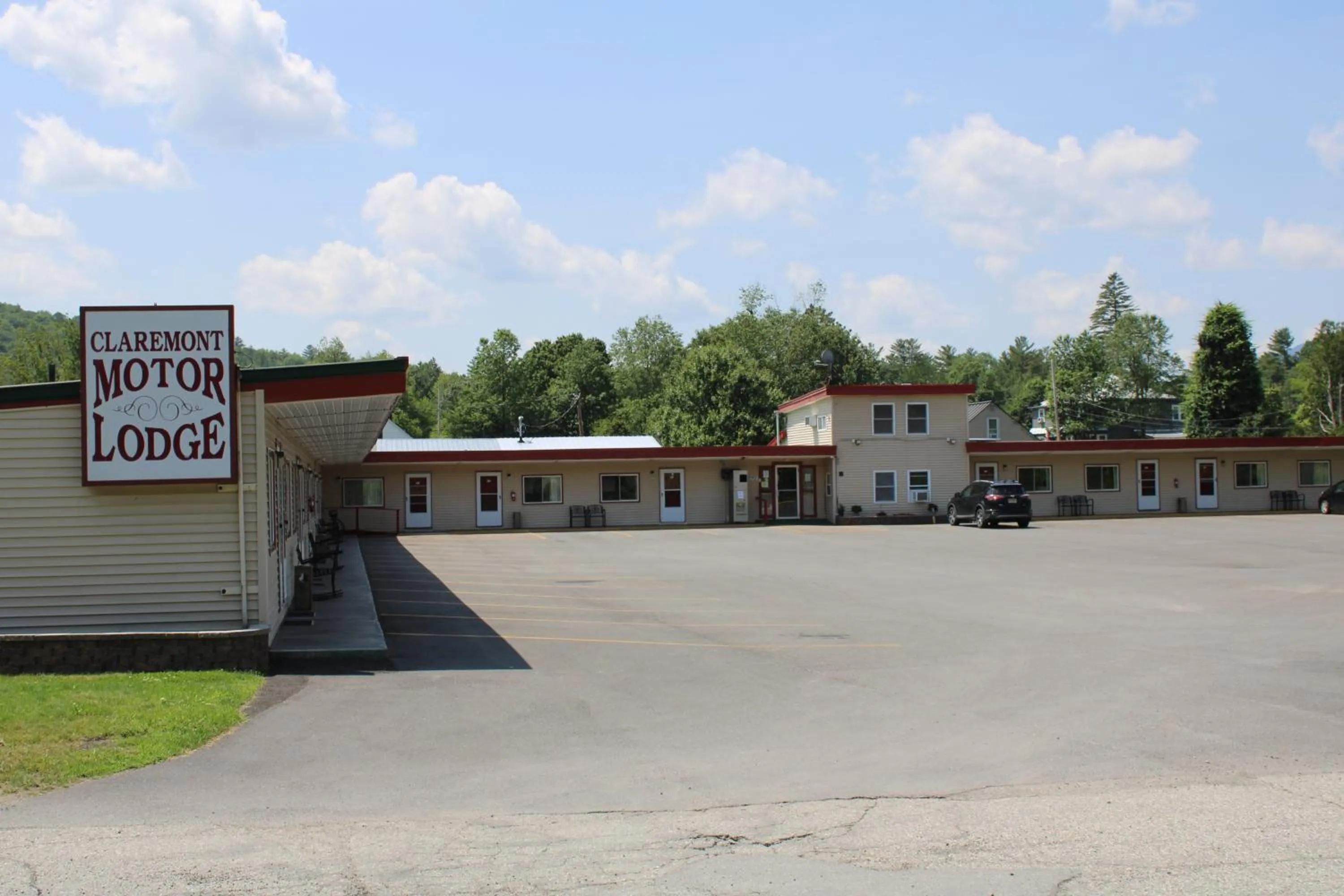 Facade/entrance in Claremont Motor Lodge