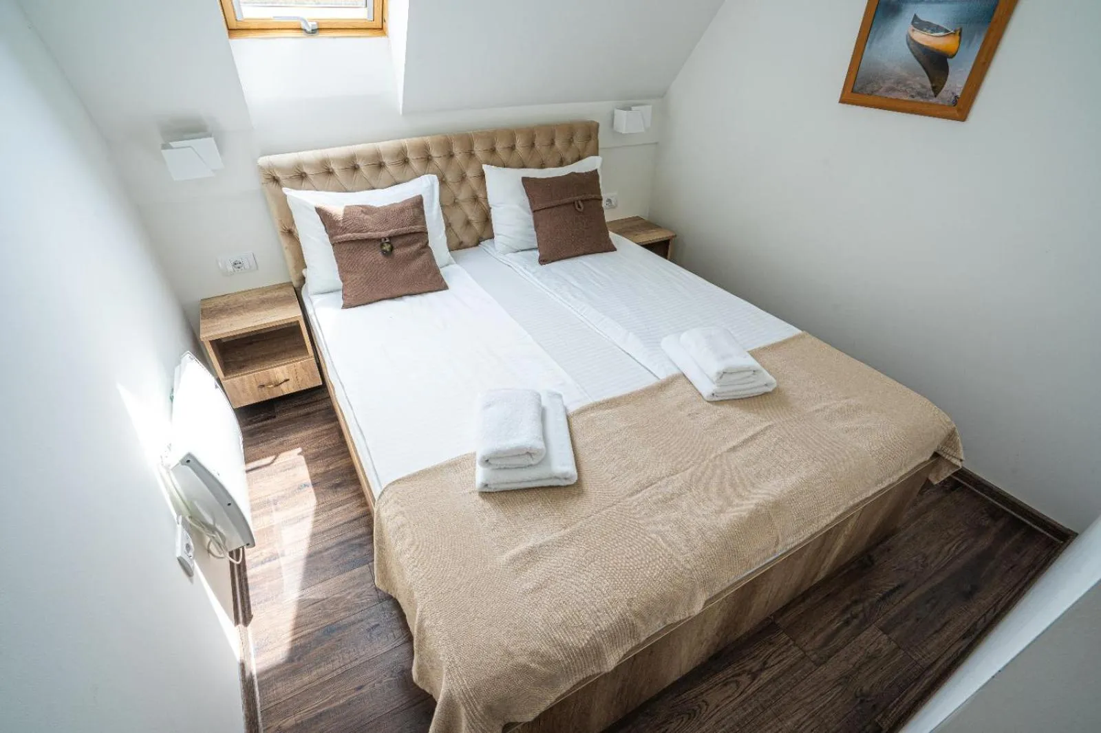 Bedroom, Bed in All Seasons Residence