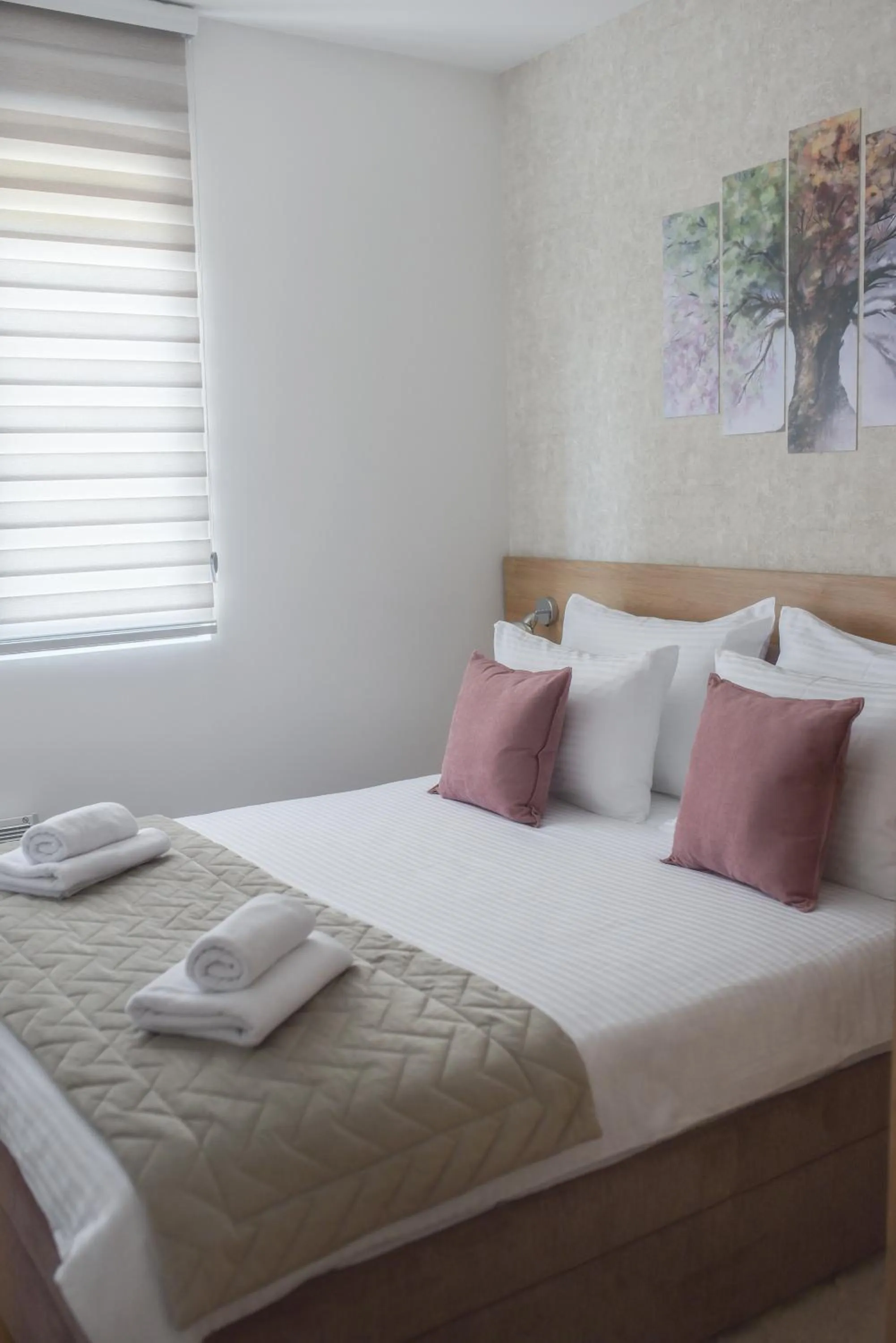 Bedroom, Bed in All Seasons Residence