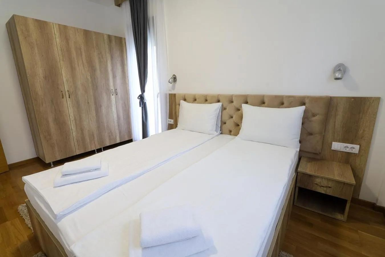 Bedroom, Bed in All Seasons Residence