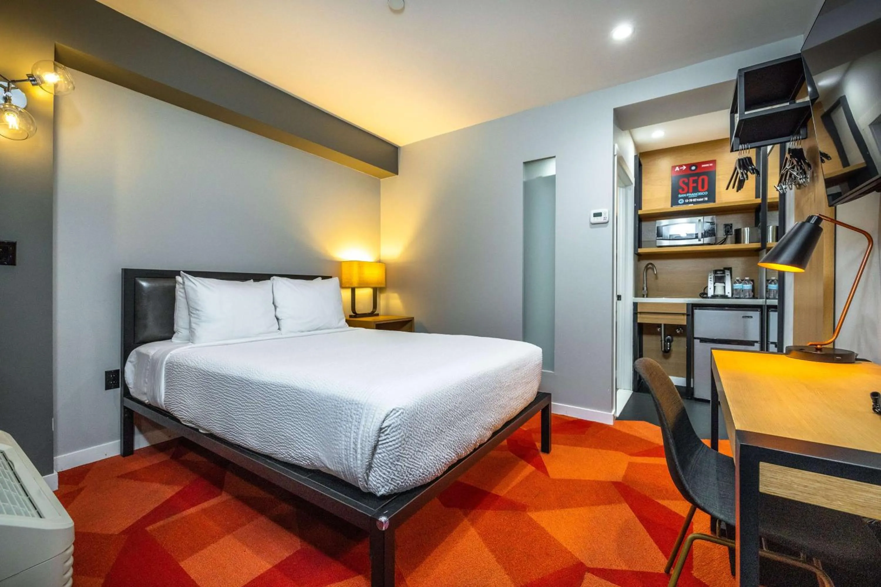 Bed in Infinity Hotel San Francisco, Tapestry Collection by Hilton