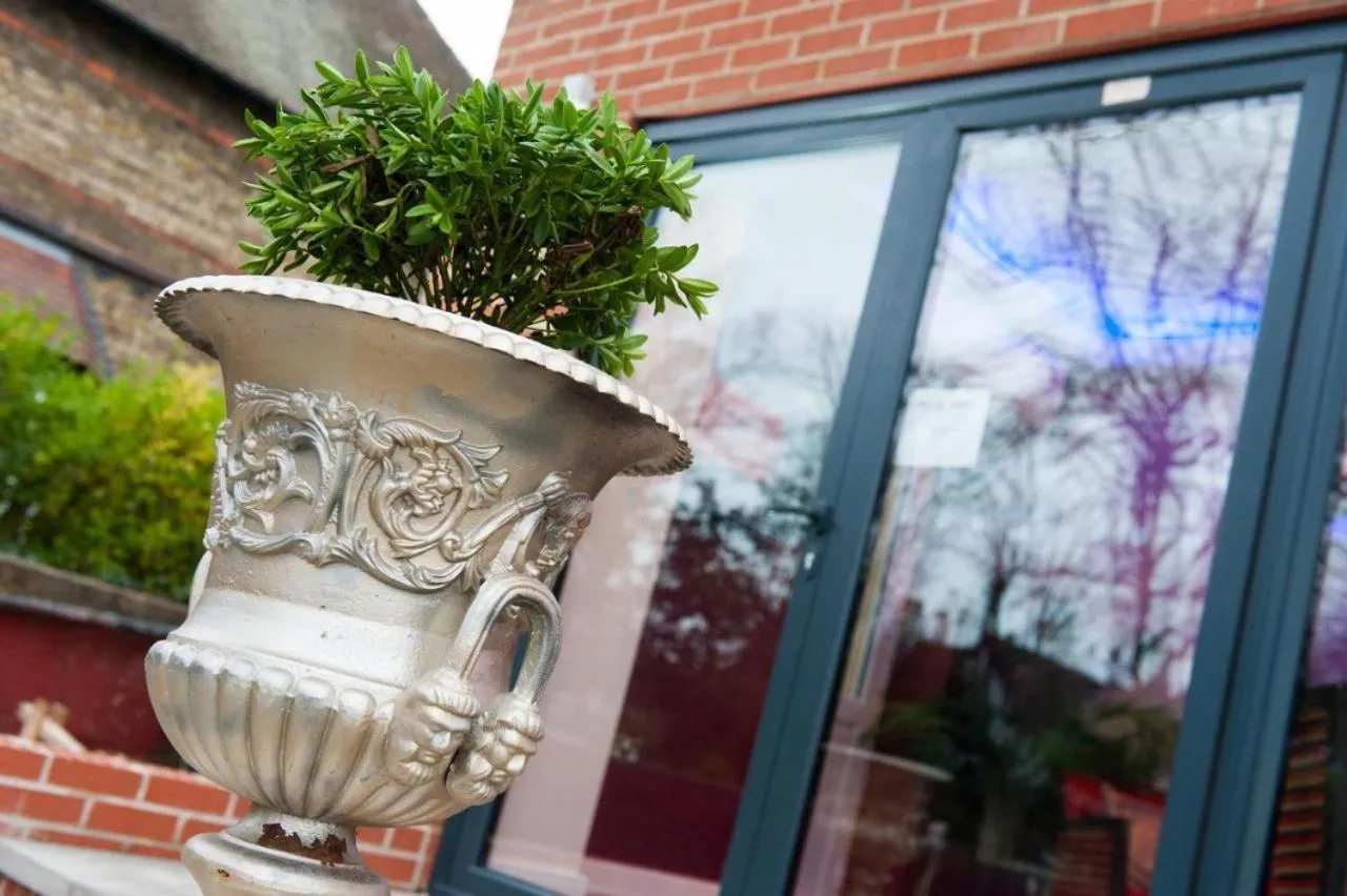 Lobby or reception in The Pearl Hotel