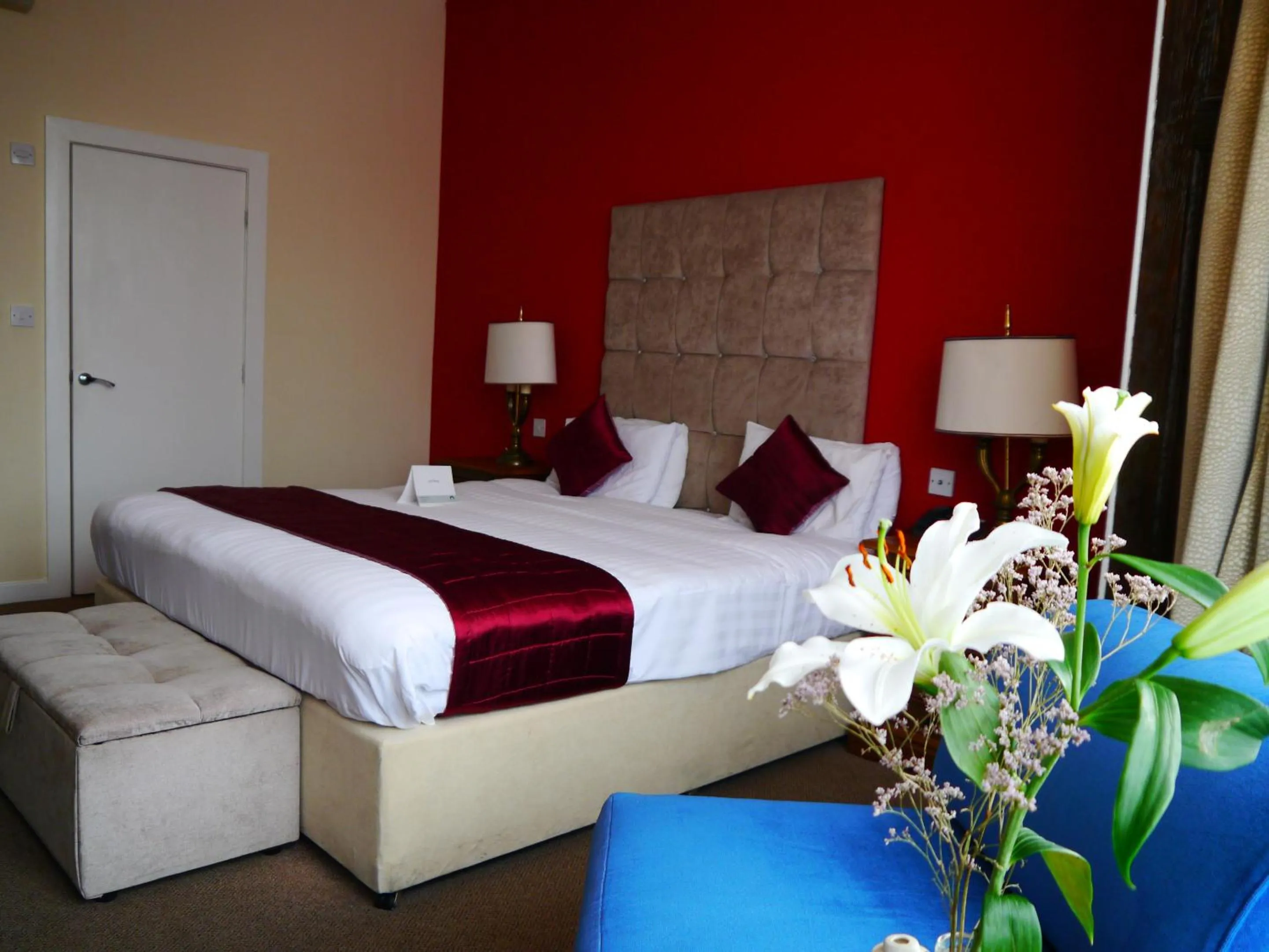 Bedroom, Bed in The Pearl Hotel