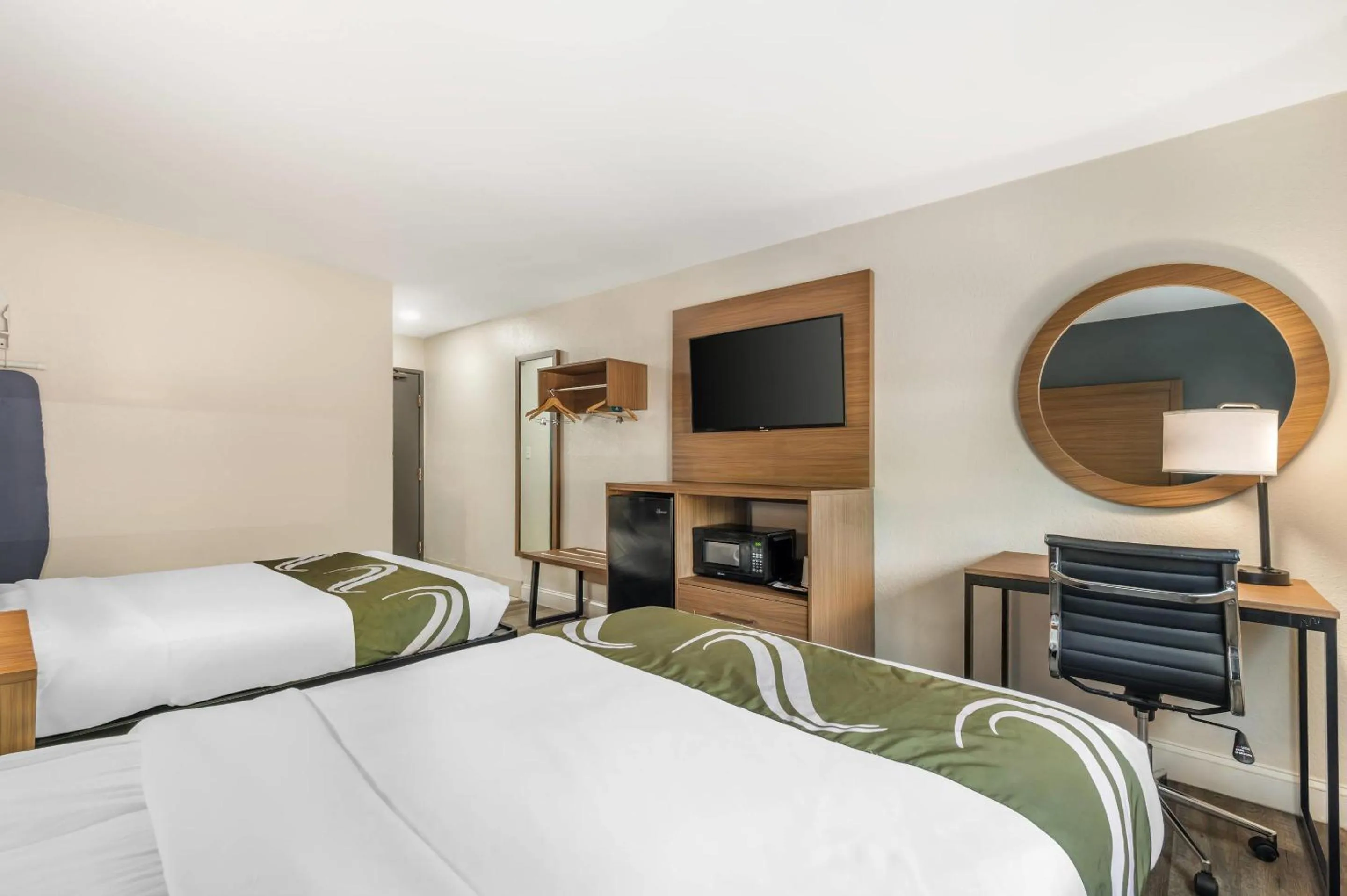 Bedroom, Bed in Quality Inn Chesapeake - Greenbrier