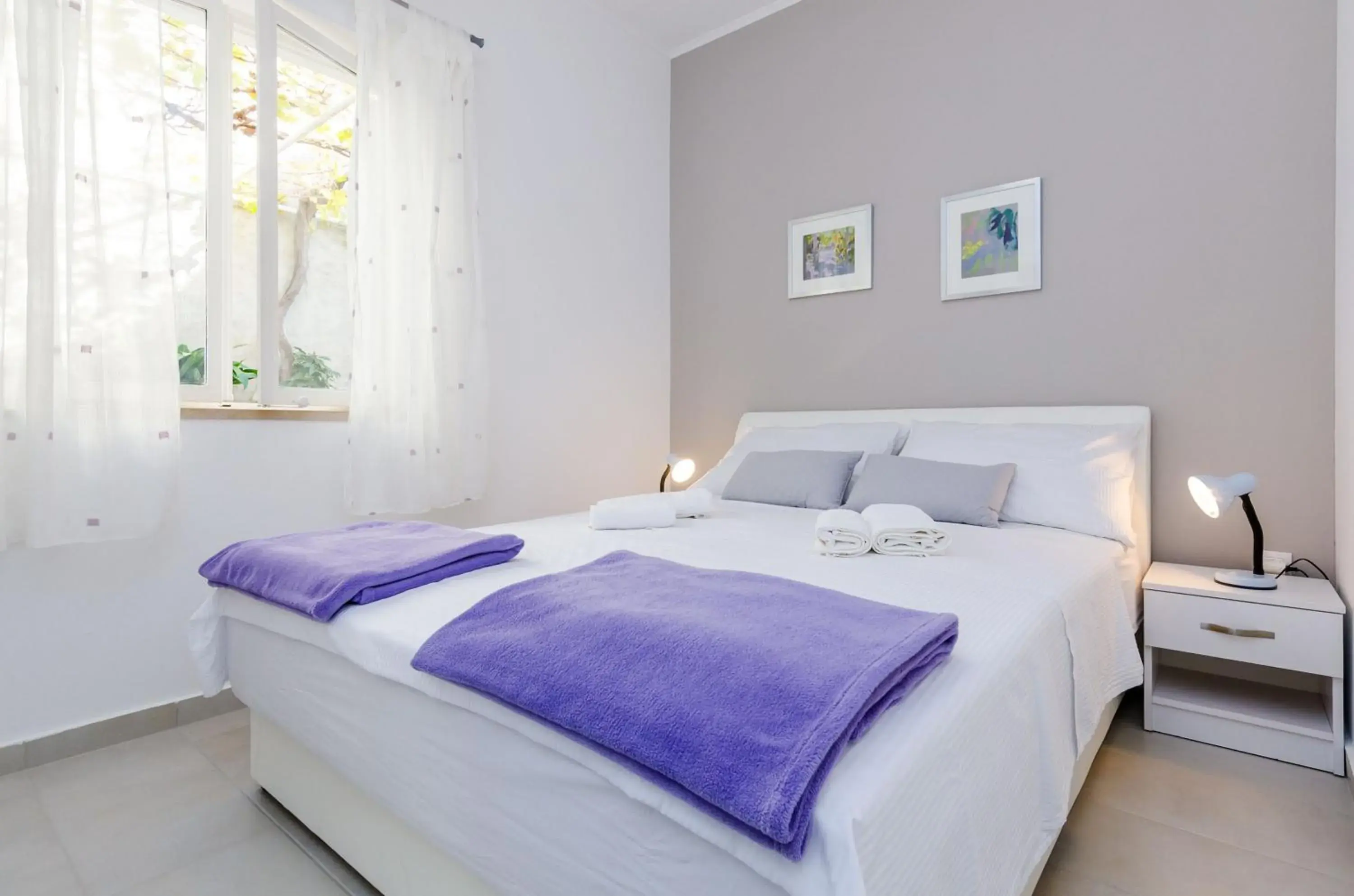 Rooms Batina Rooms Batina