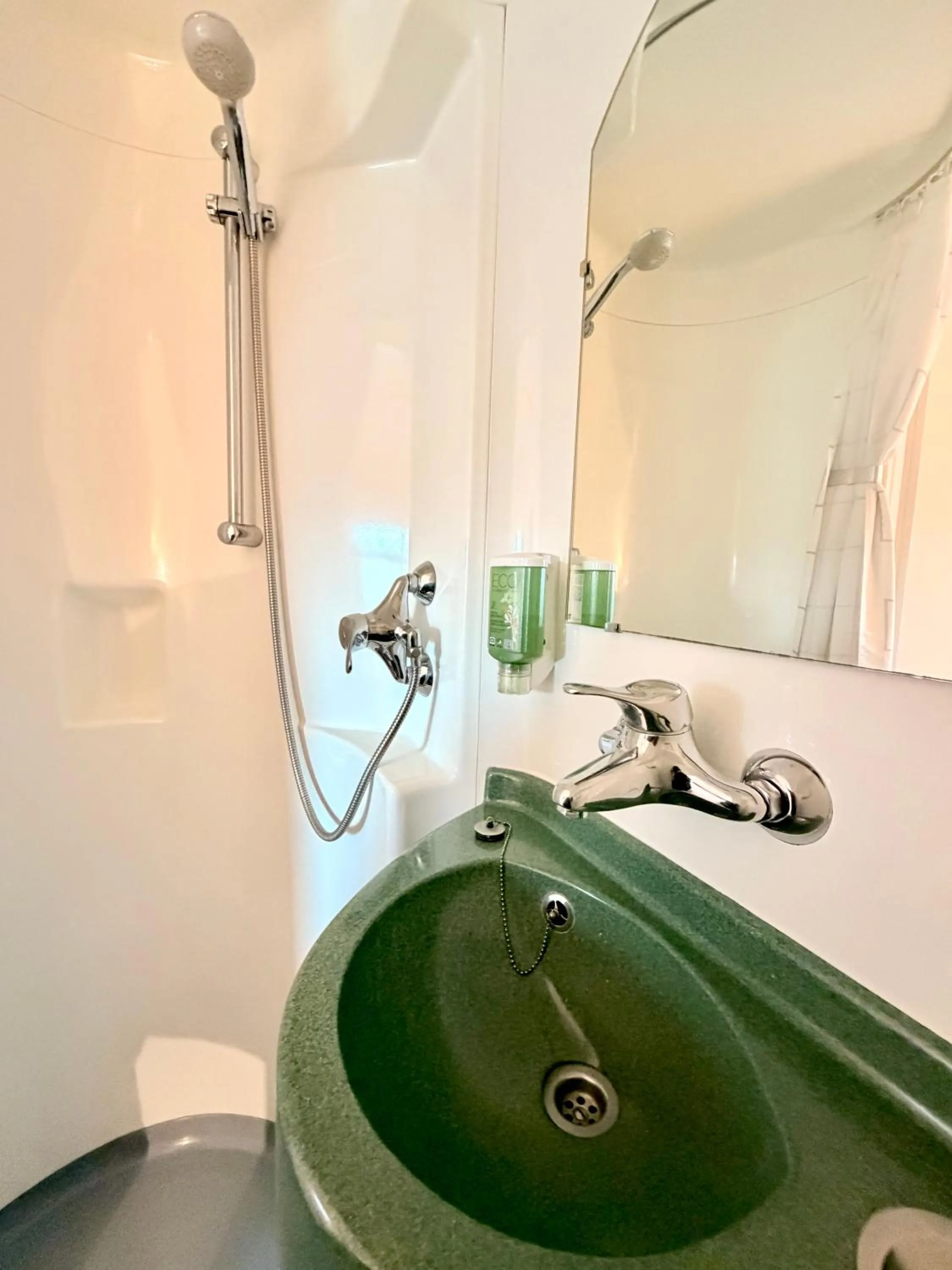 Bathroom in Fasthotel Orleans Zénith