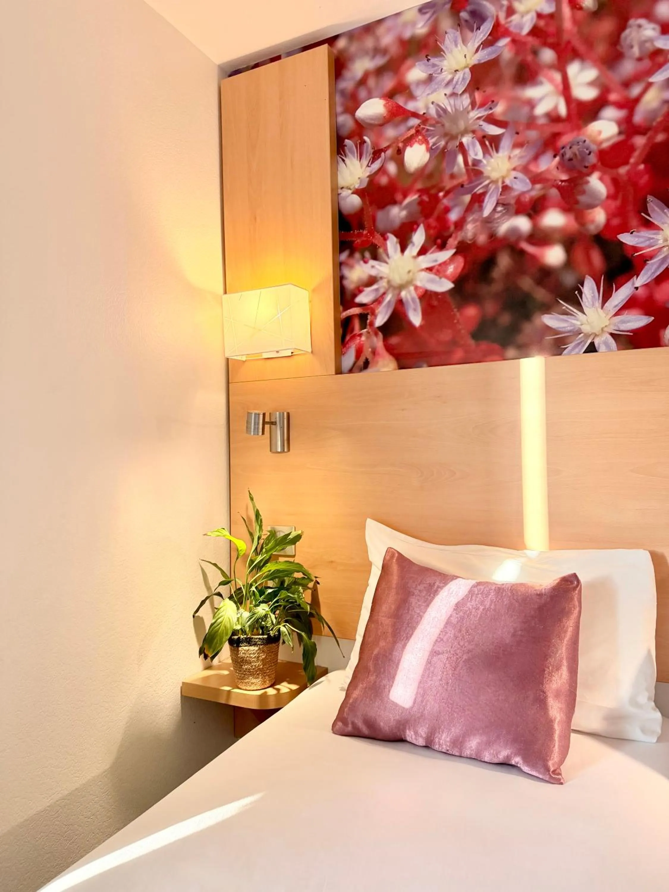 Decorative detail, Bed in Fasthotel Orleans Zénith