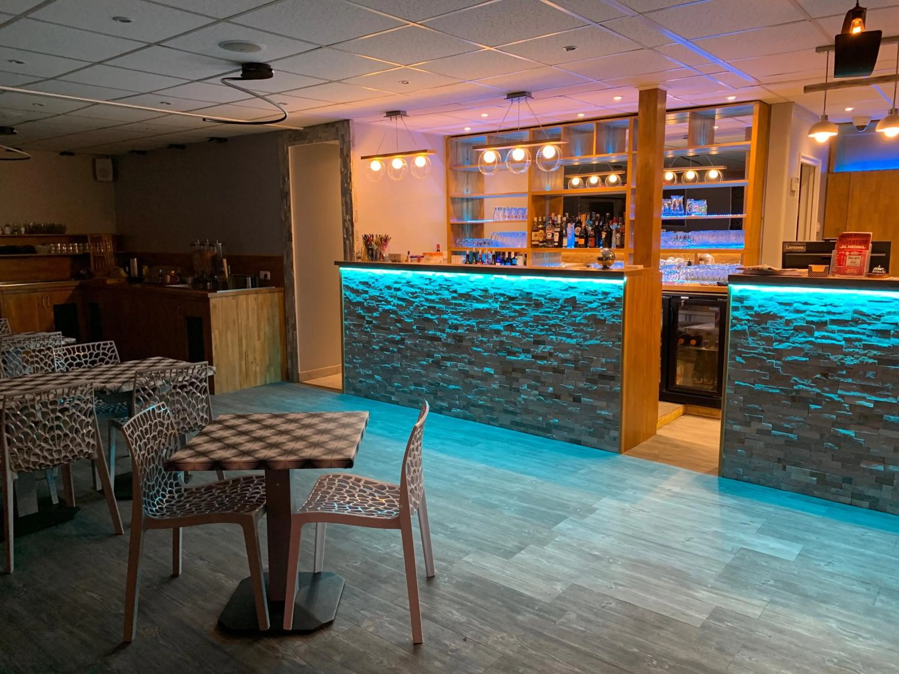 Restaurant/places to eat in Fasthotel Orleans Zénith