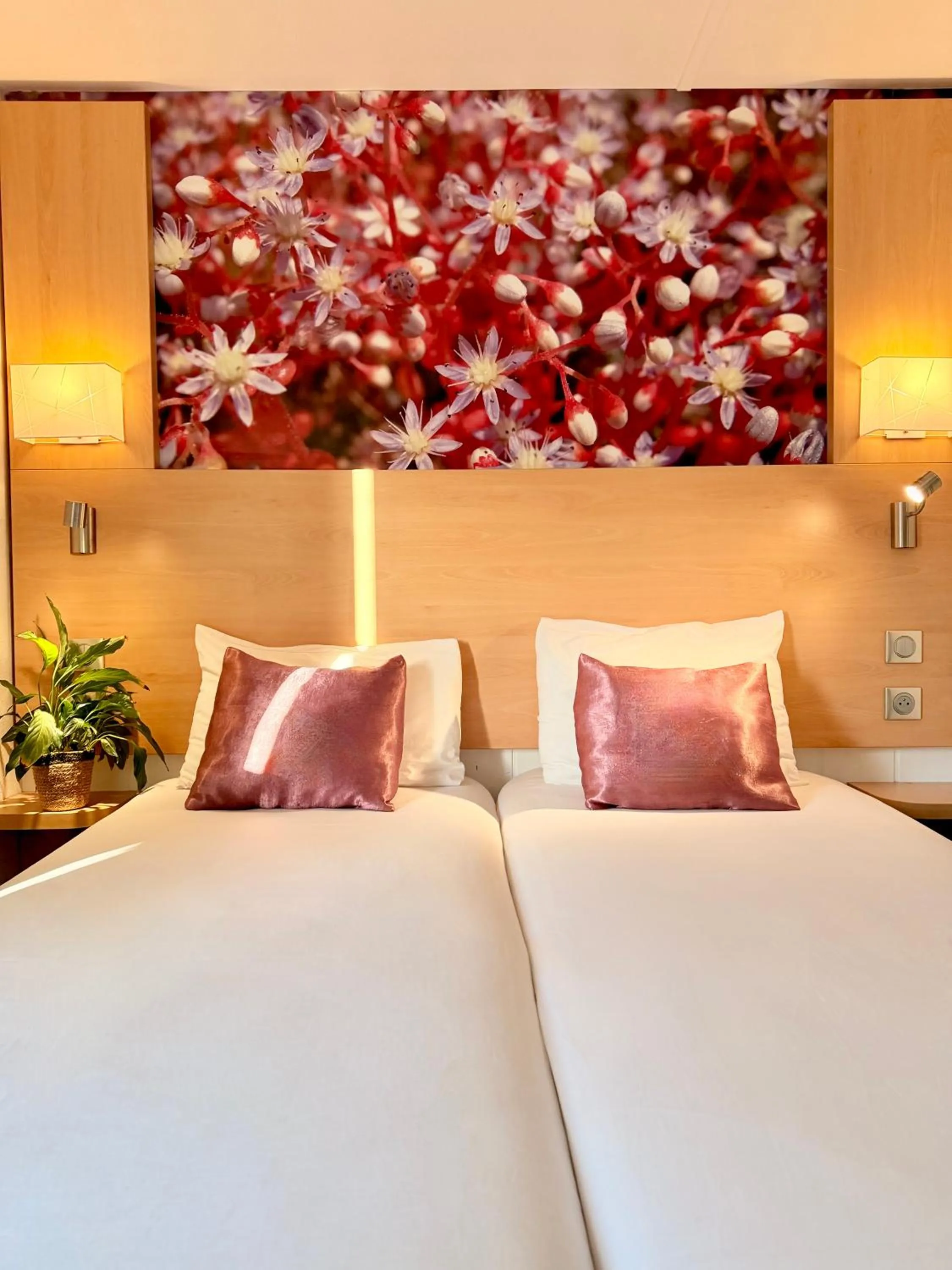 Bed in Fasthotel Orleans Zénith