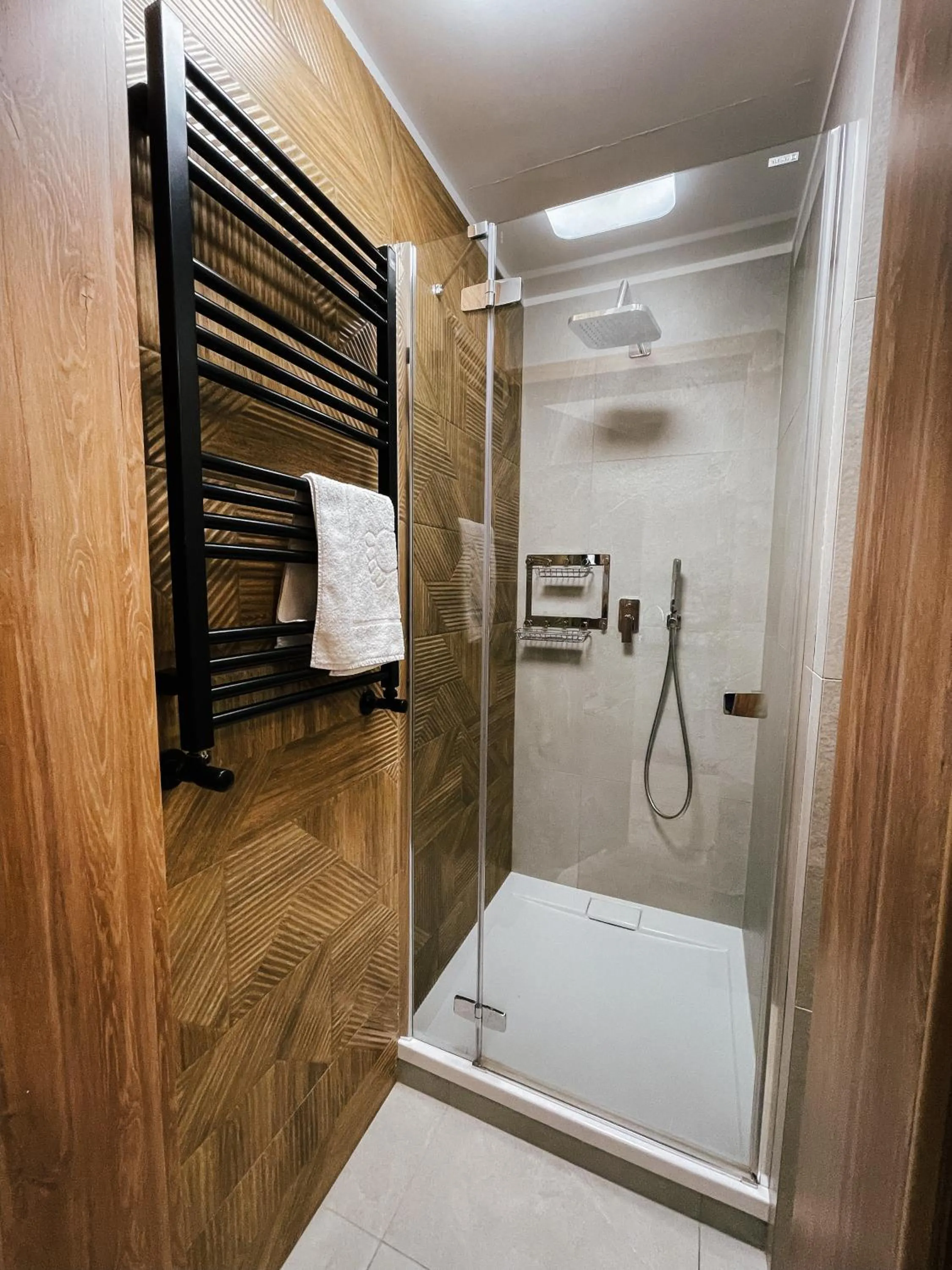 Bathroom in Willa Pachówka - tam, gdzie natura spotyka się z nowoczesnością