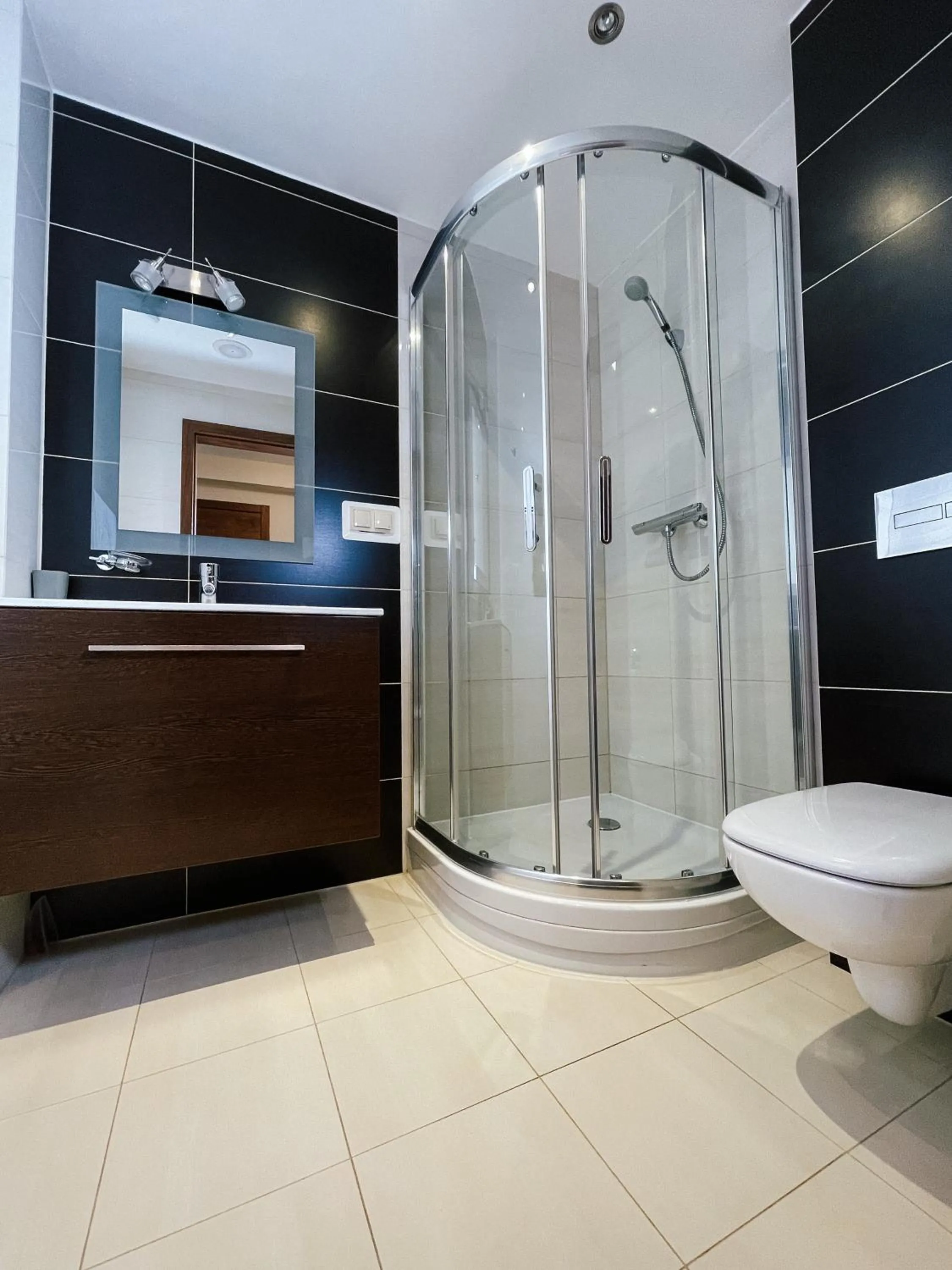 Bathroom in Willa Pachówka - tam, gdzie natura spotyka się z nowoczesnością