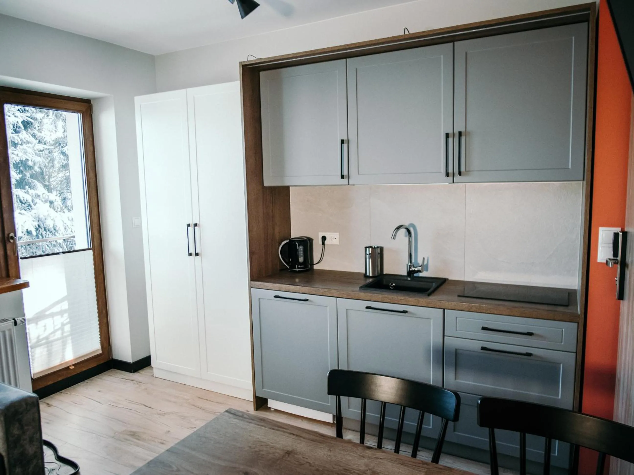 Kitchen or kitchenette in Willa Pachówka - tam, gdzie natura spotyka się z nowoczesnością