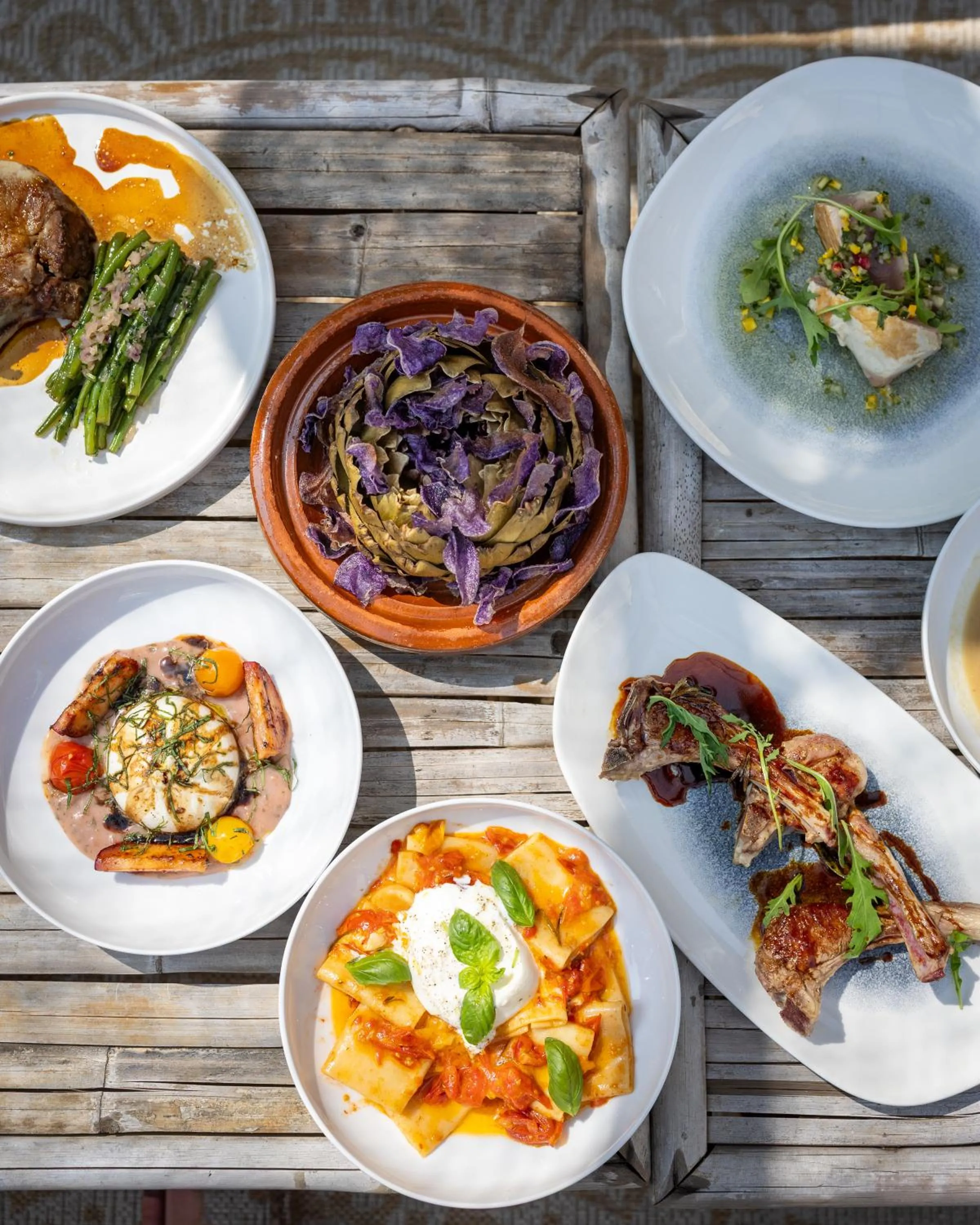 Restaurant/places to eat in Renaissance Aix-en-Provence Hotel