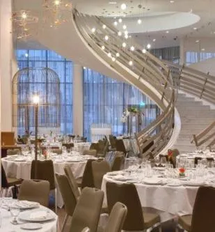 Banquet/Function facilities in Renaissance Aix-en-Provence Hotel