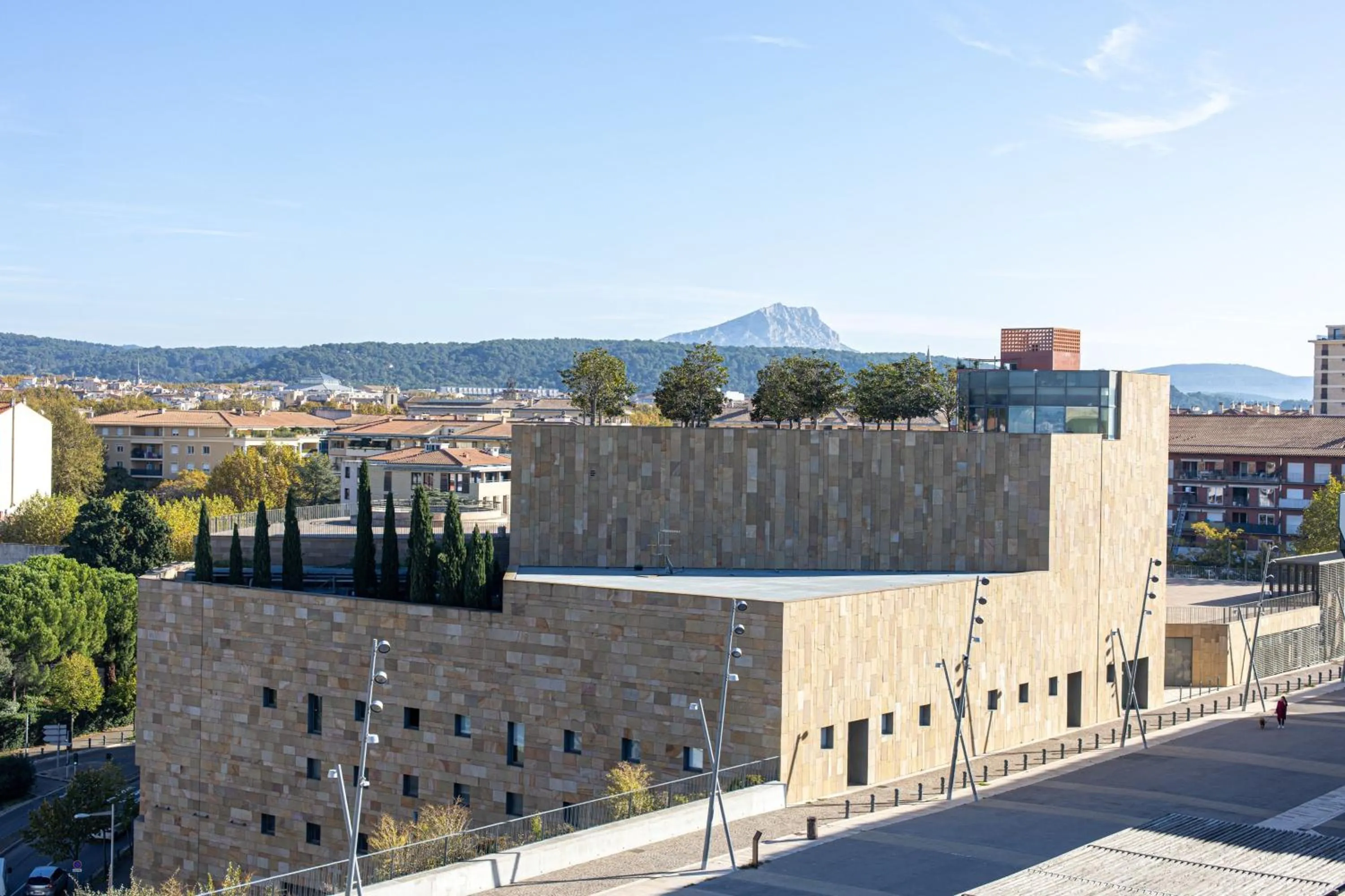 Photo of the whole room in Renaissance Aix-en-Provence Hotel