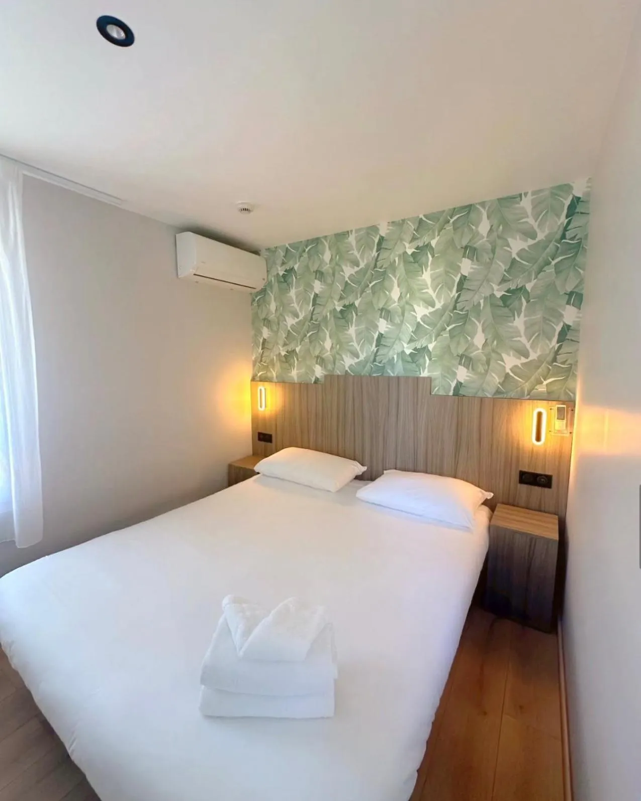 Photo of the whole room, Bed in Brit Hotel Essentiel REIMS Taissy