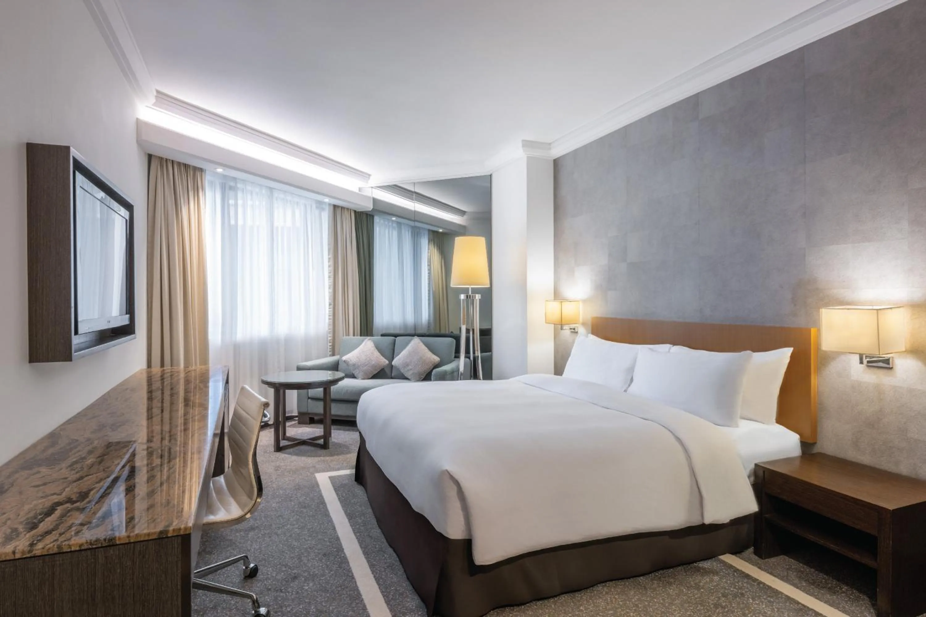 Photo of the whole room, Bed in Gateway Hotel, Marco Polo