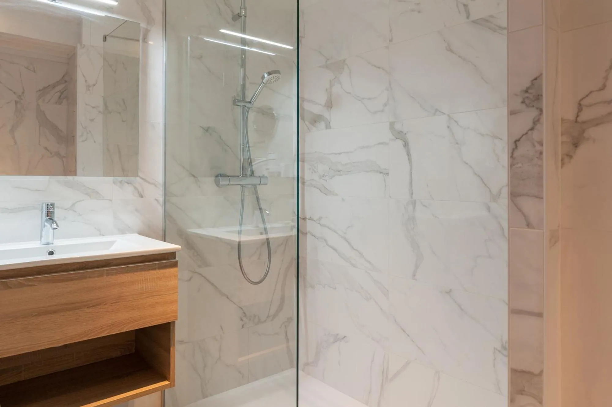 Double Room with City View in Hôtel The Originals Miramar, Royan Pontaillac