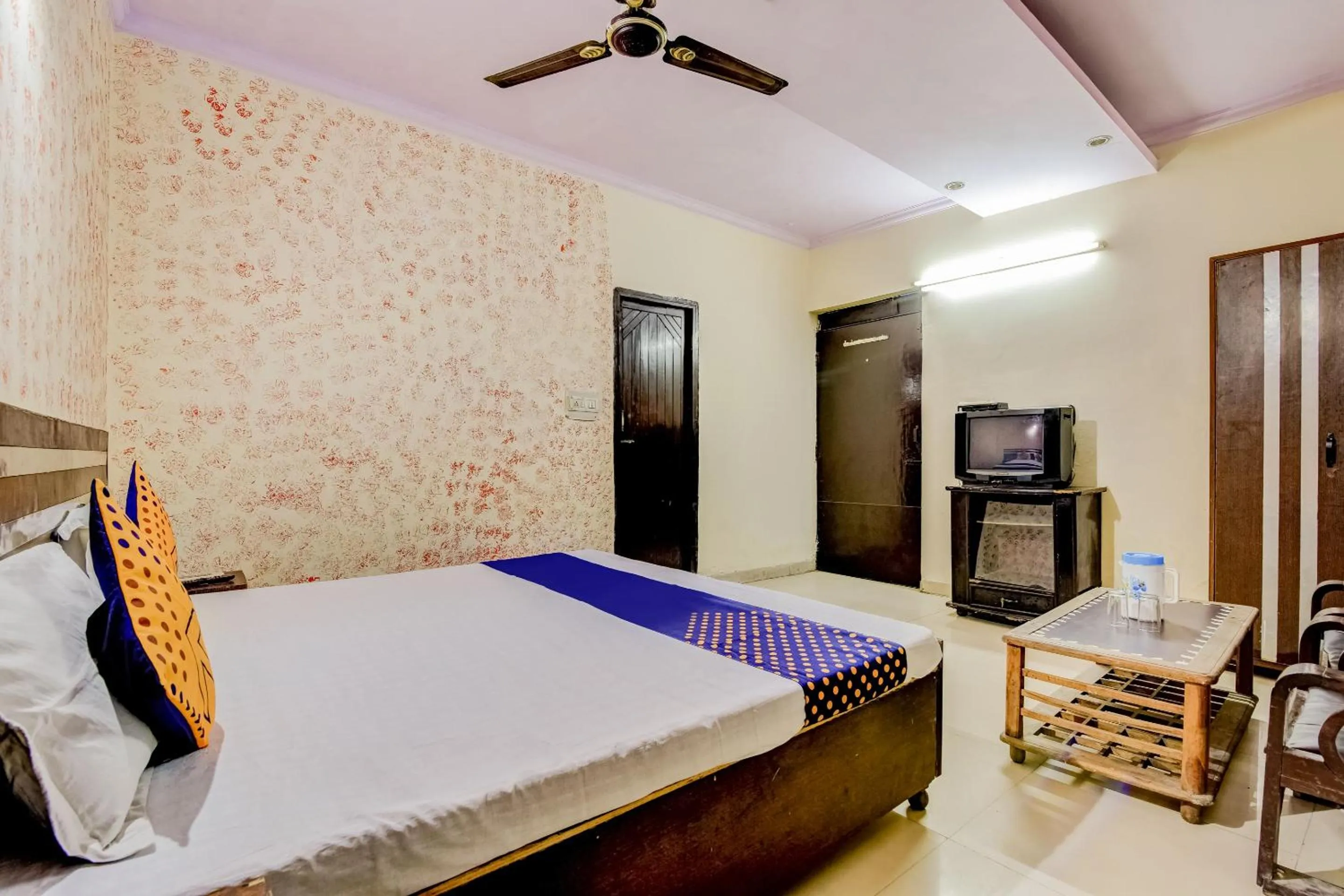 Bedroom in Spot On Swagat Palace