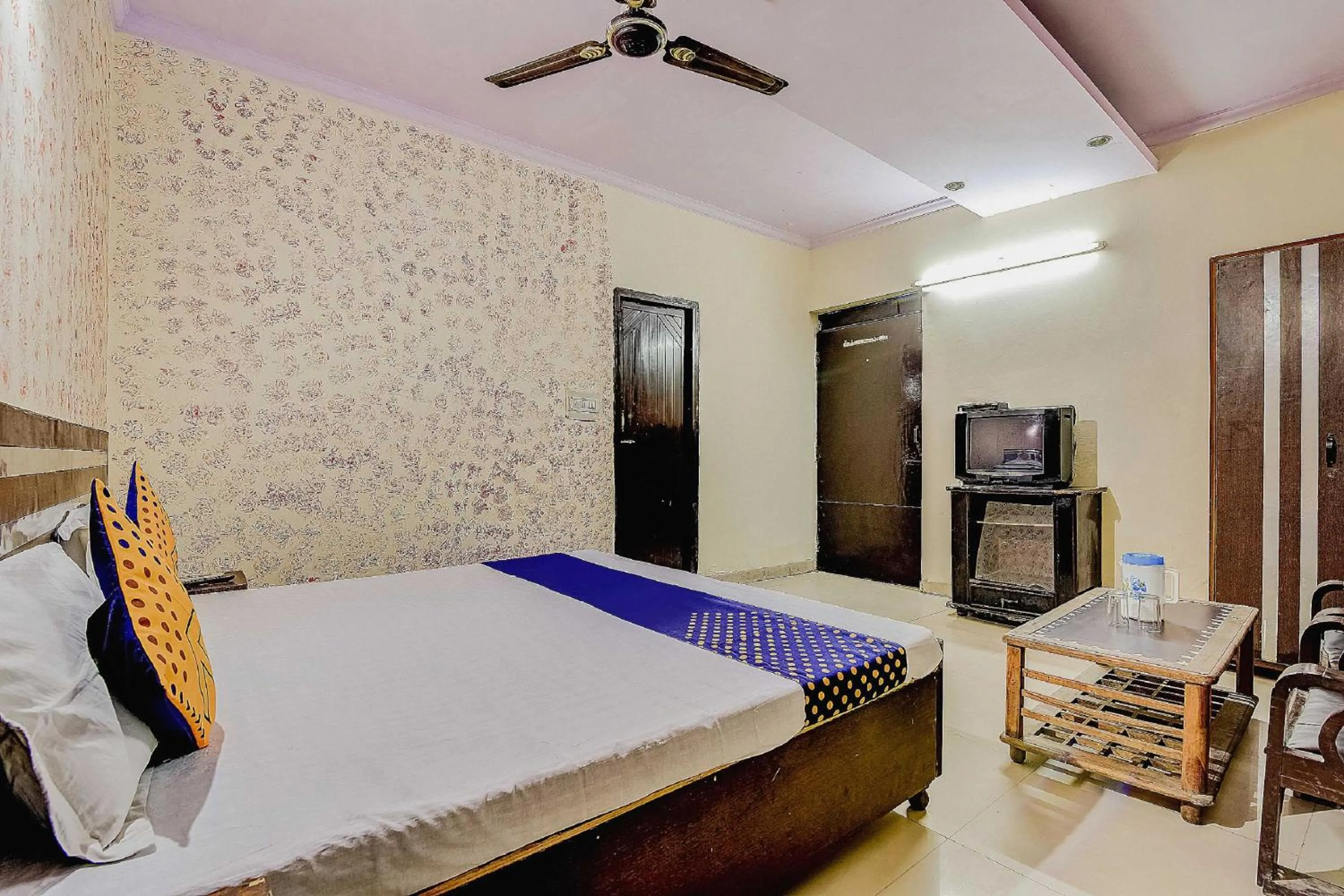 Bedroom in Spot On Swagat Palace