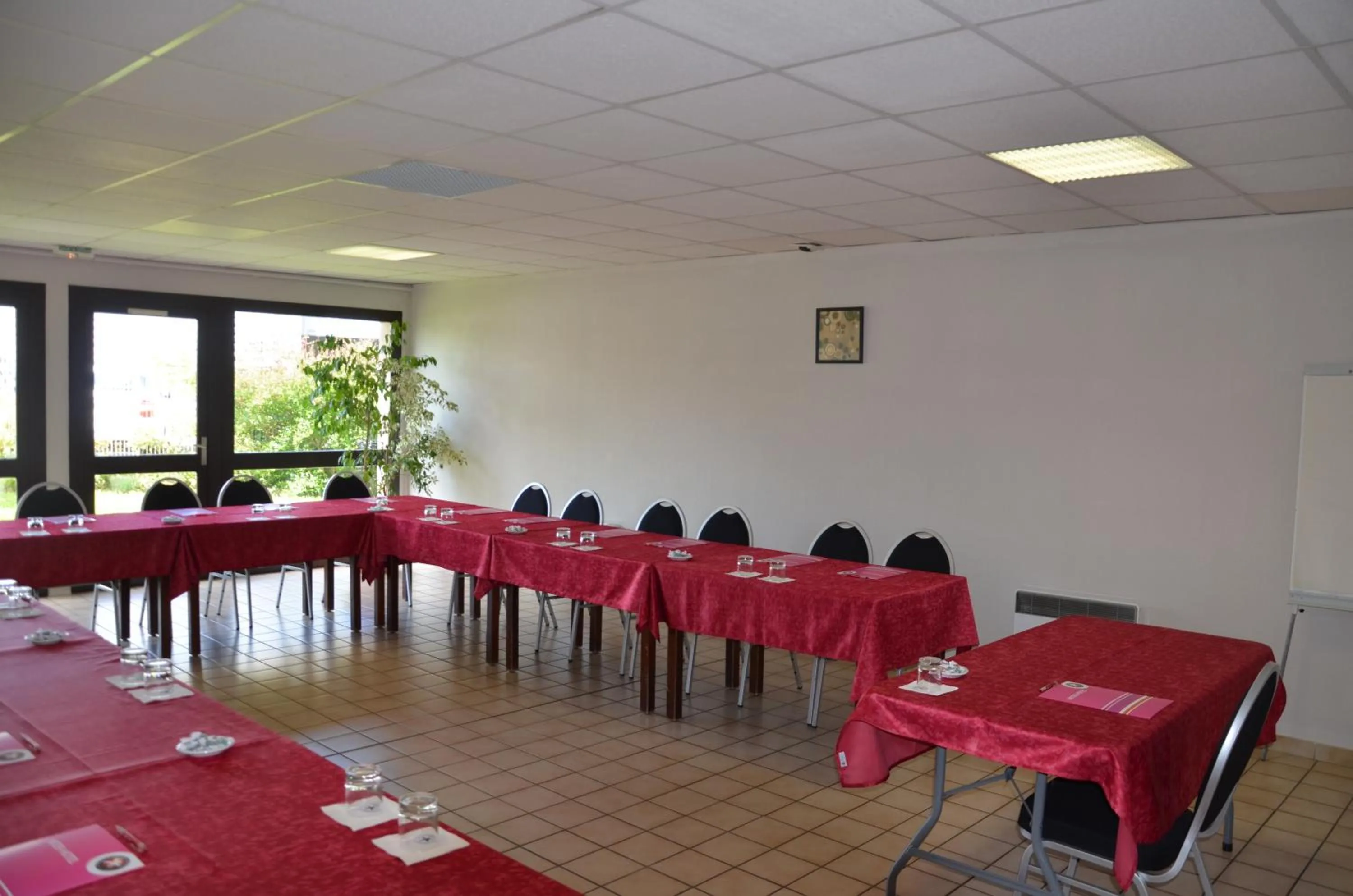 Meeting/conference room in The Originals City, Hôtel Amys, Tarbes Sud