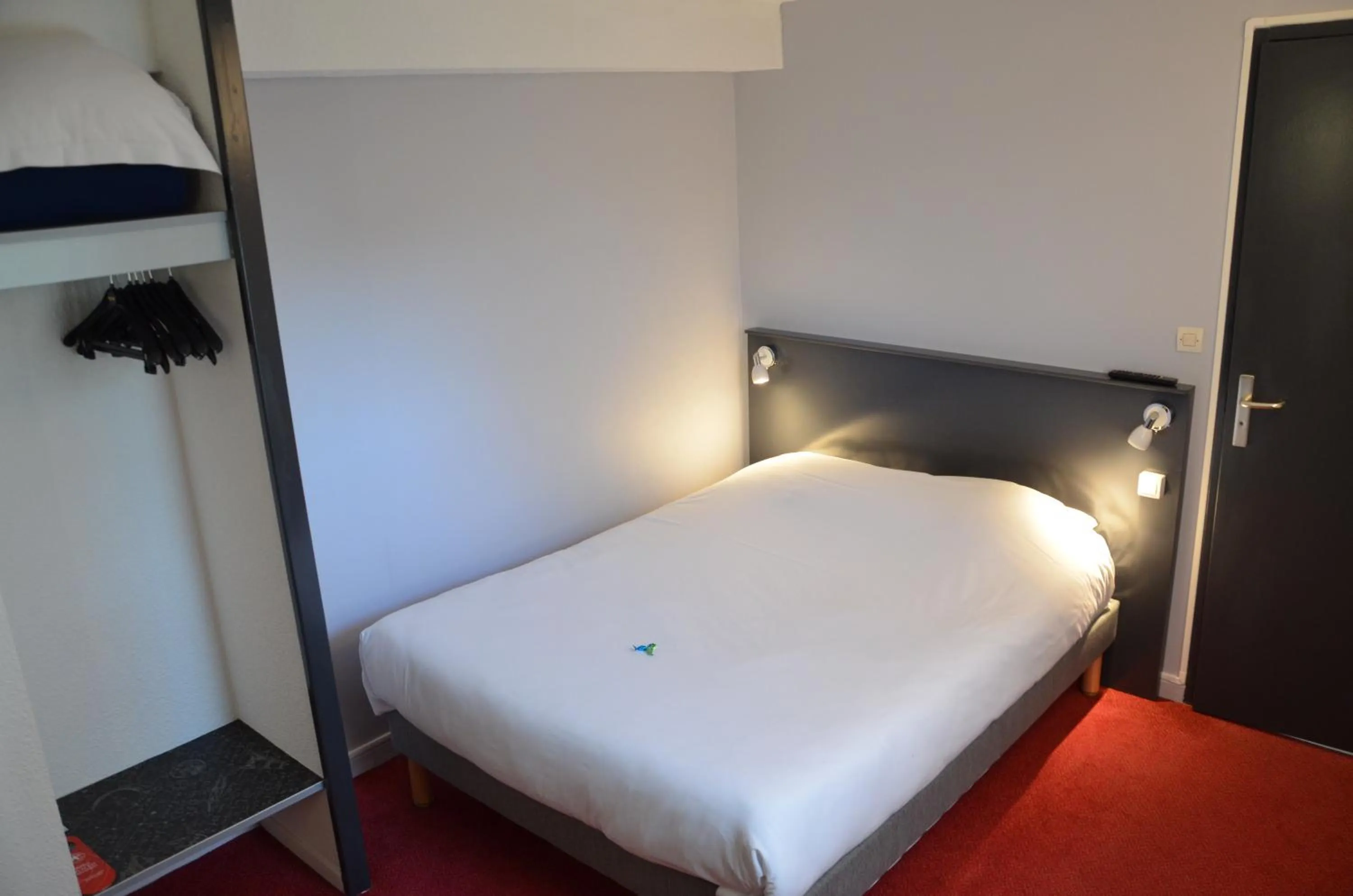 Bed in The Originals City, Hôtel Amys, Tarbes Sud