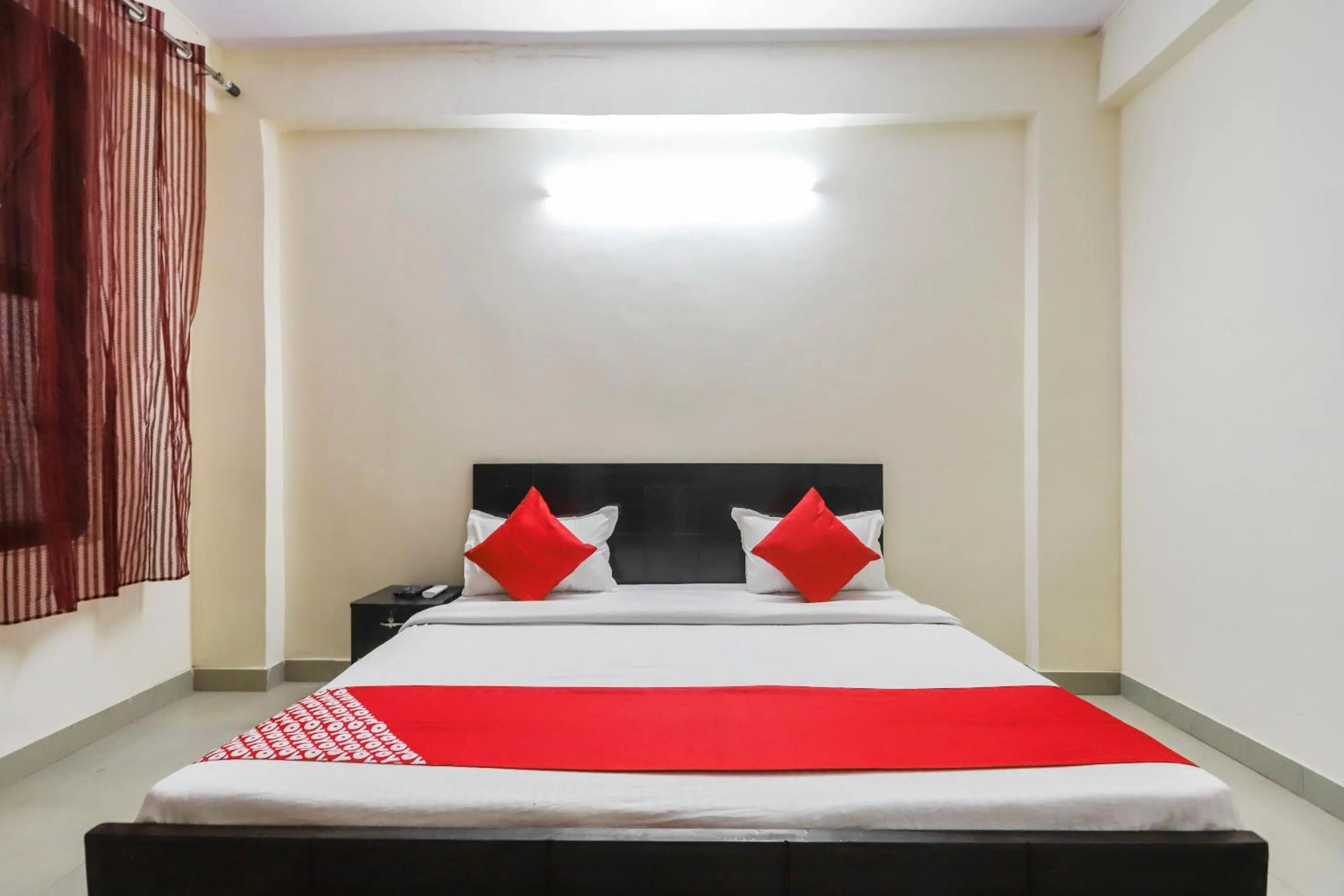 Bedroom, Bed in Hotel O Royal Residency