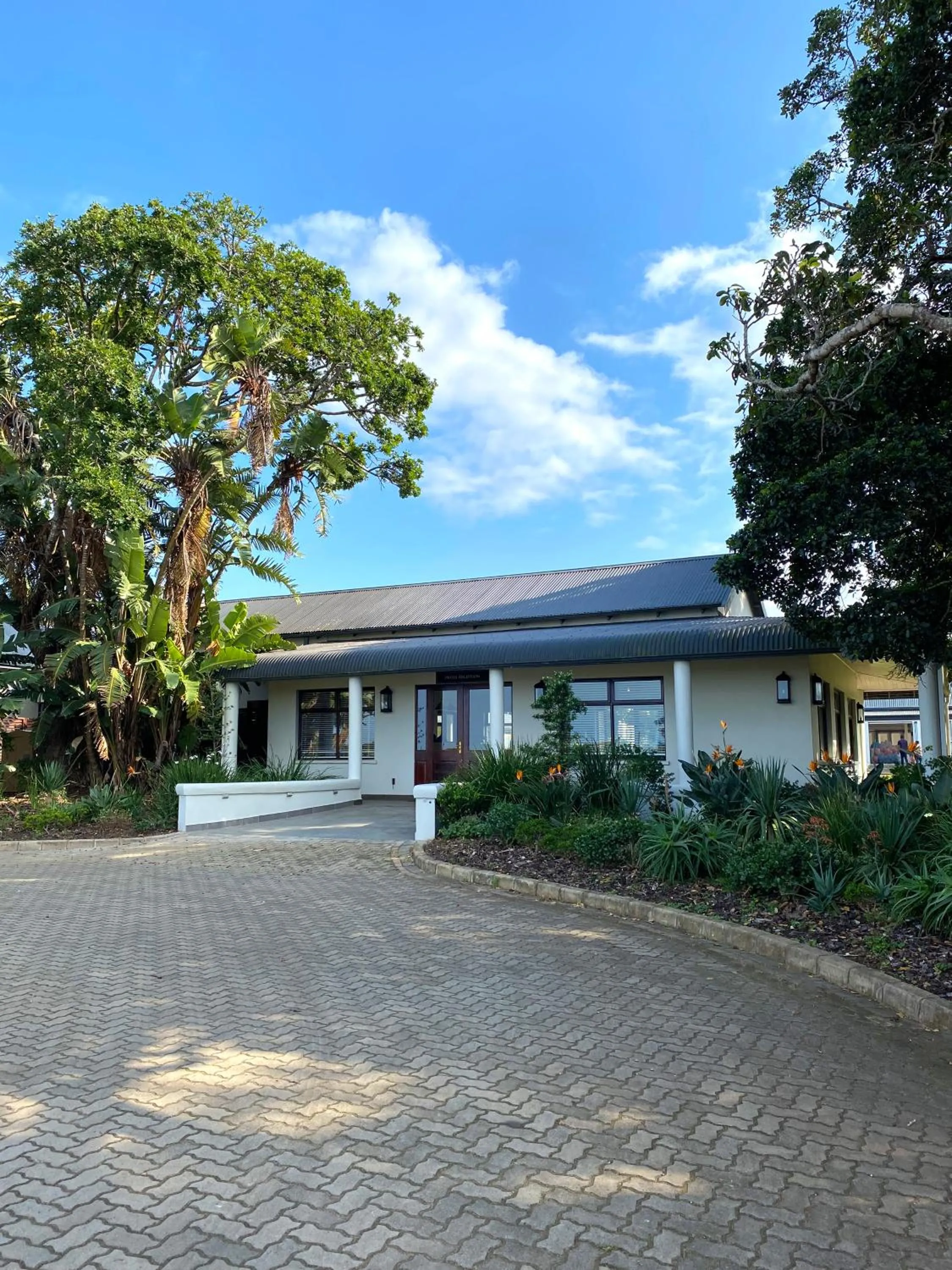 Property building in Hotel Olivewood