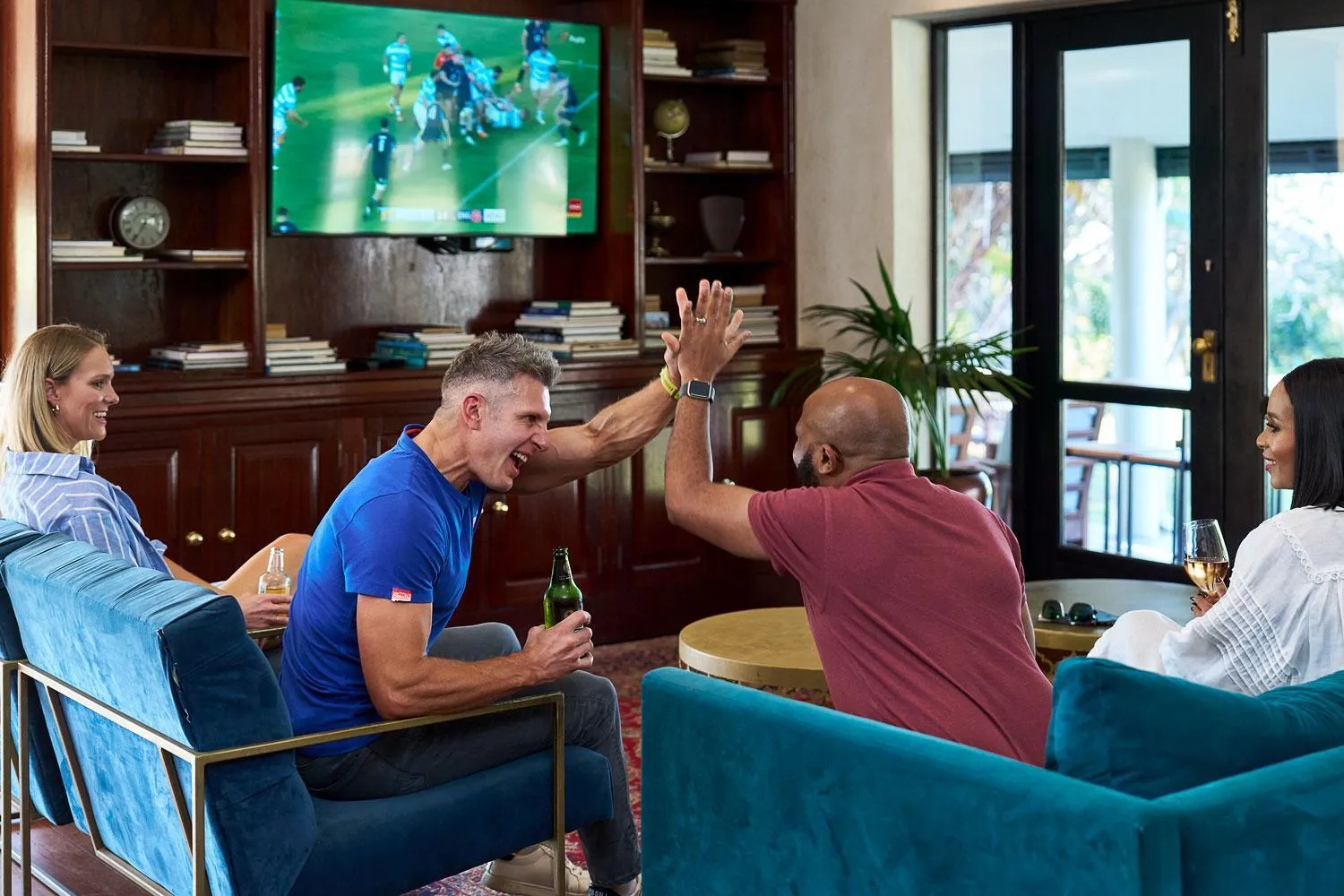 Lounge or bar in Hotel Olivewood