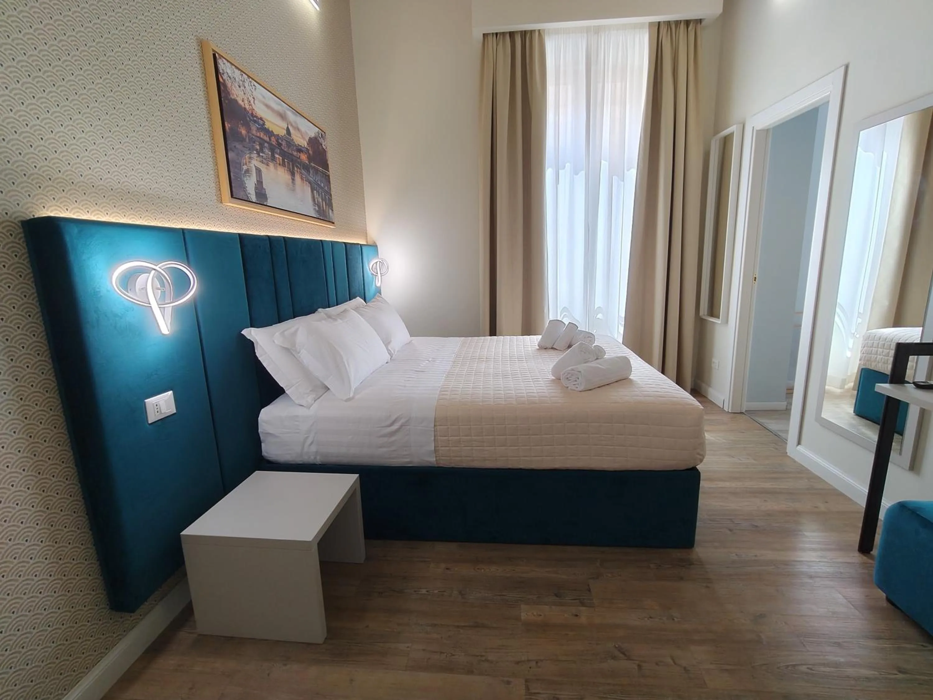 Bedroom, Bed in AmoRoma Suite