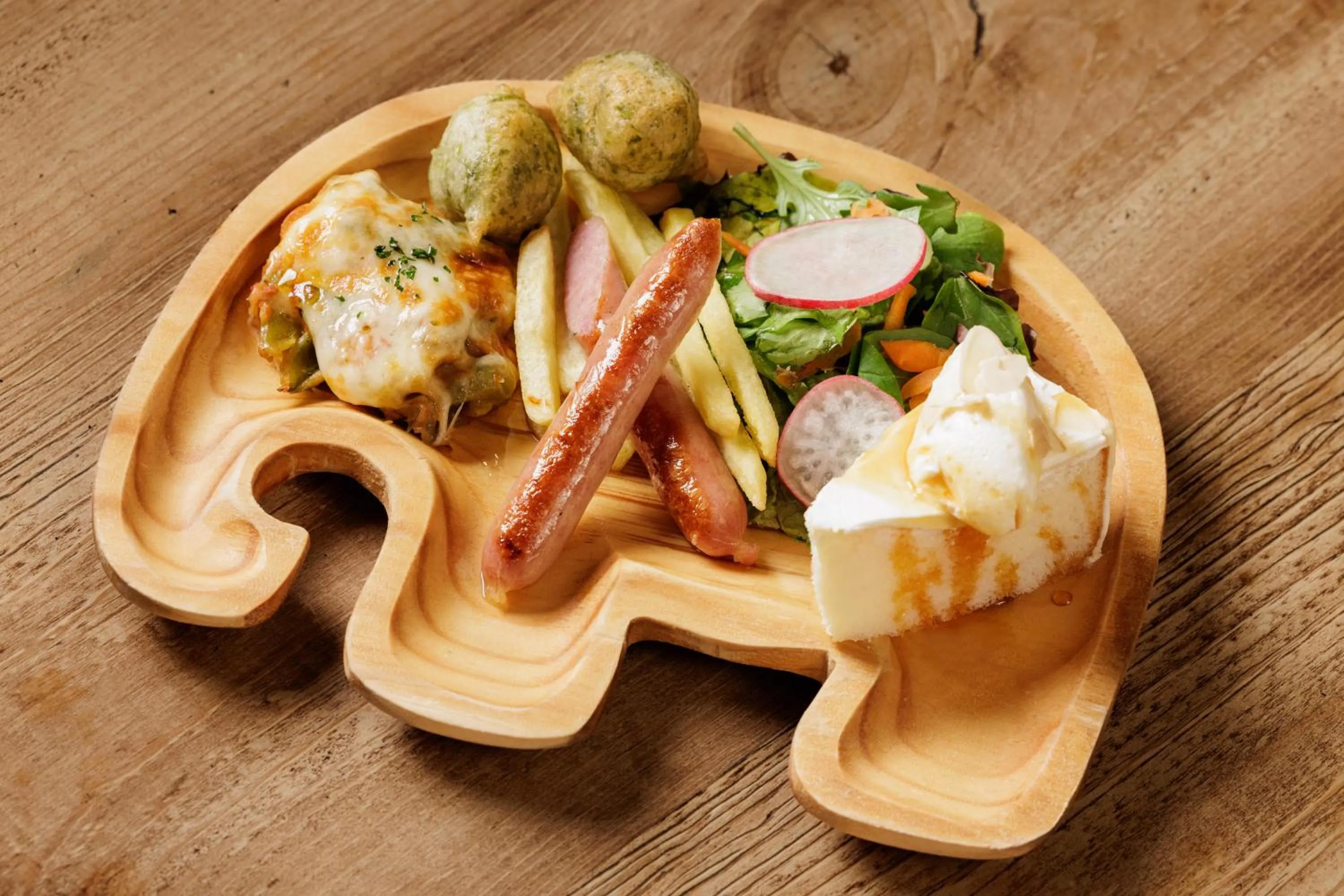 Food in BEB5 Tsuchiura by Hoshino Resorts