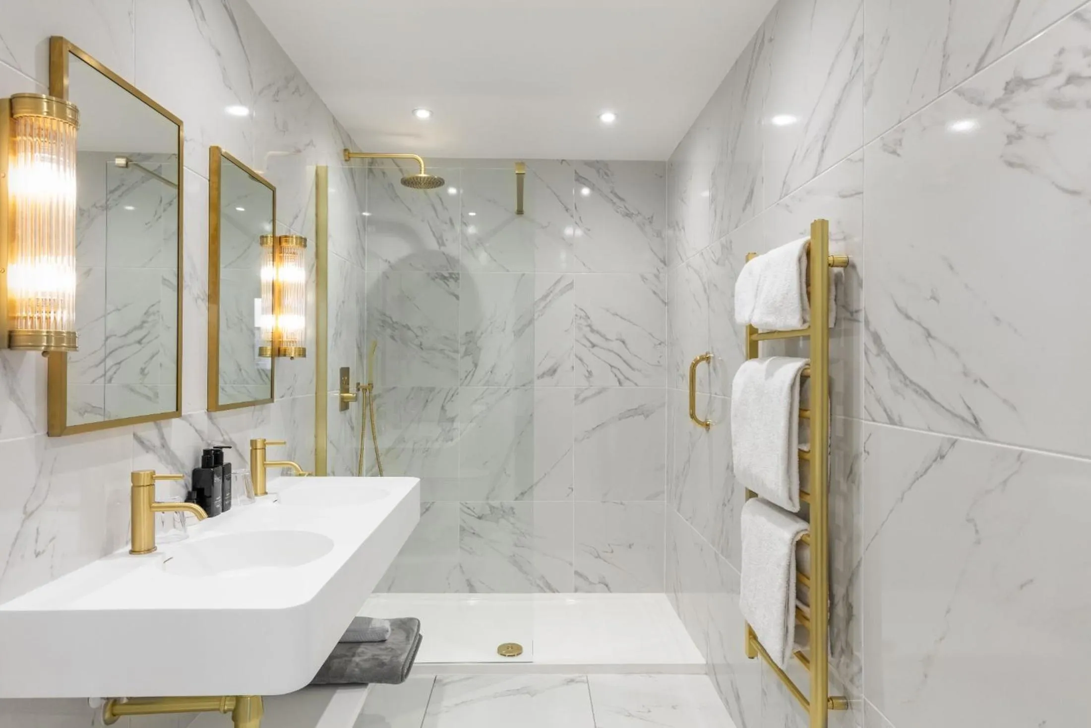 Bathroom in Cally Palace Hotel & Golf Course