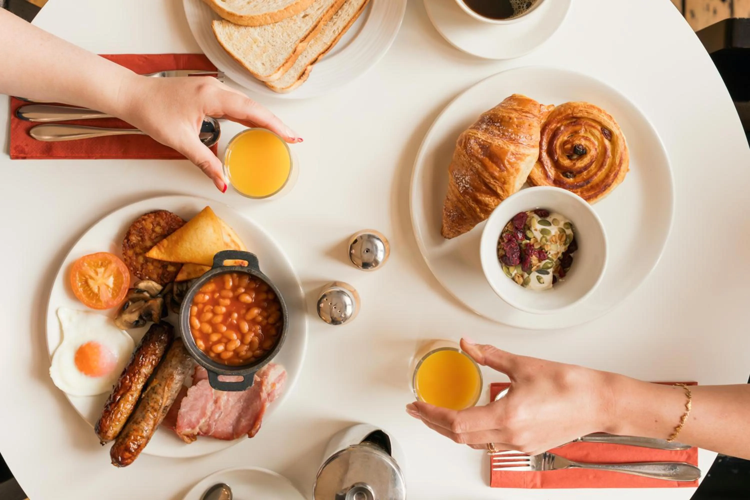 Restaurant/places to eat in Peebles Hydro